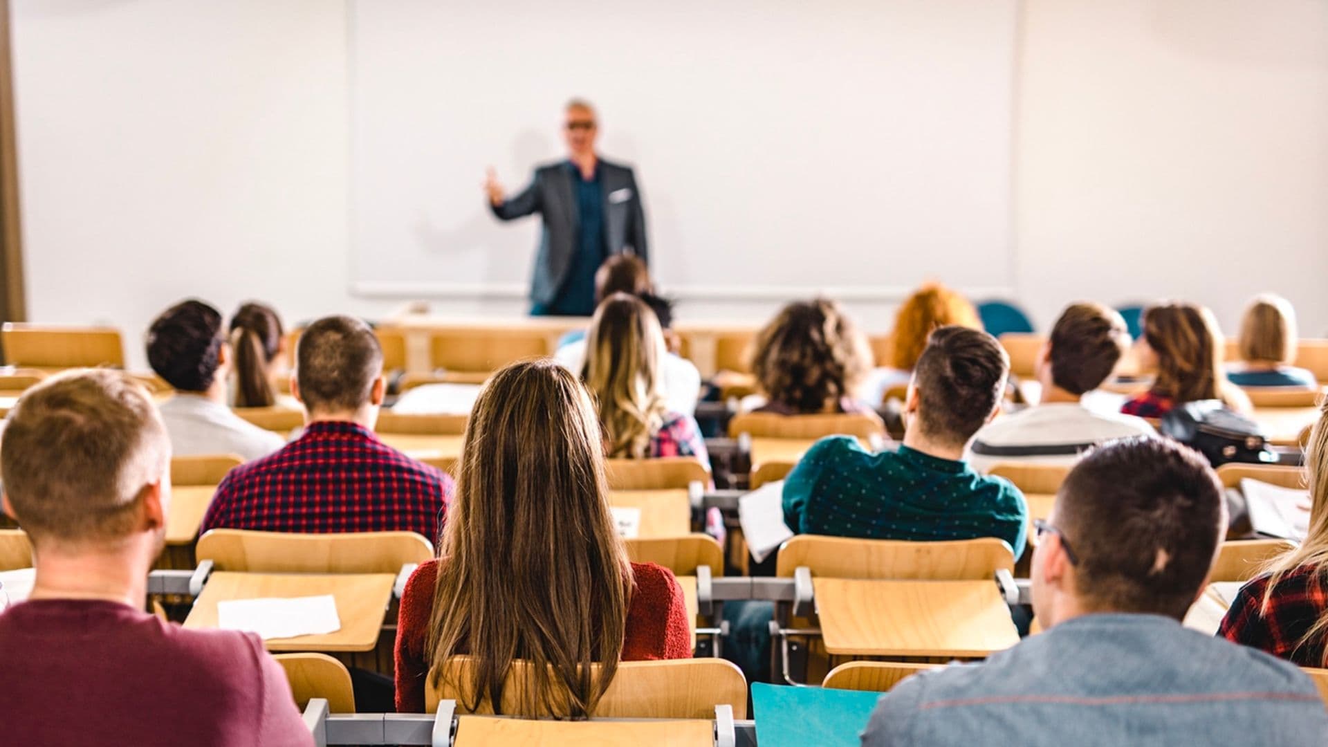 Estudantes em universidade