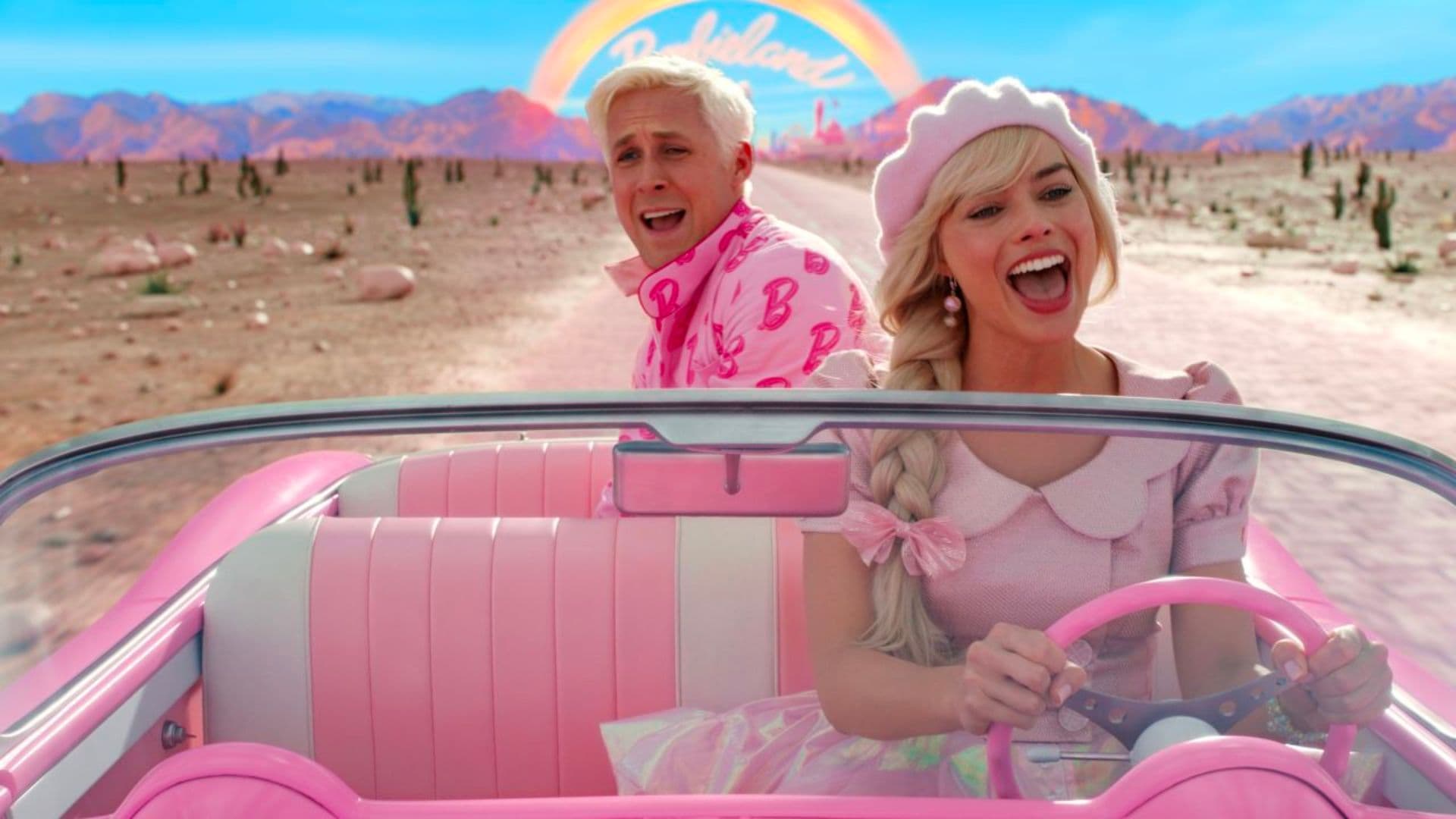 Margot Robbie, como Barbie, e Ryan Gosling, como Ken, no novo filme da Barbie
