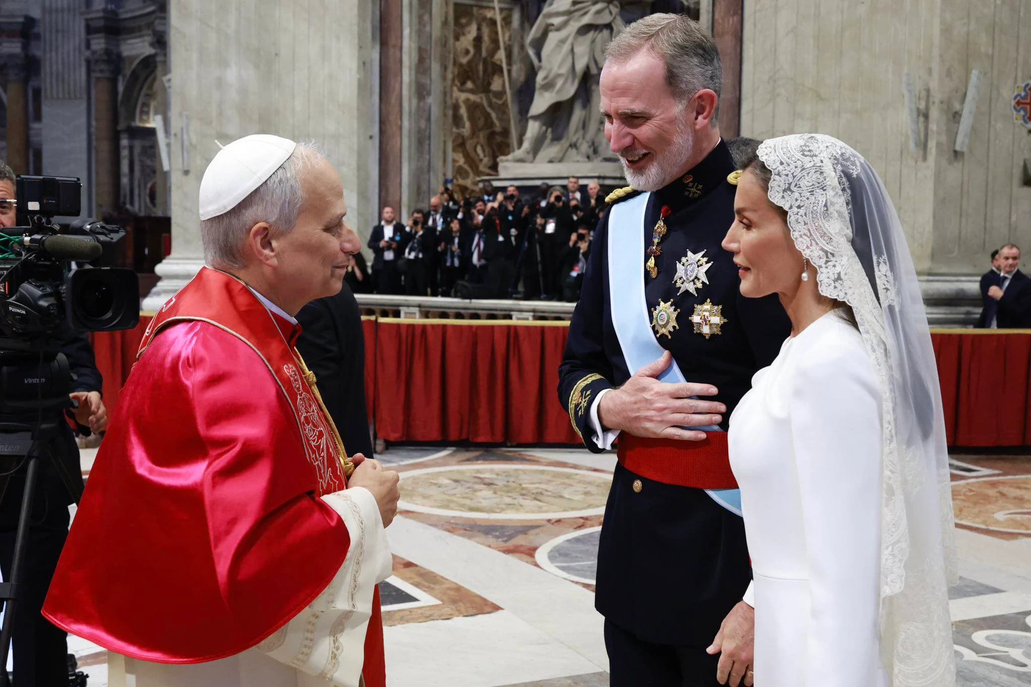 Privilège du blanc: a tradição do Vaticano para rainhas católicas usarem branco