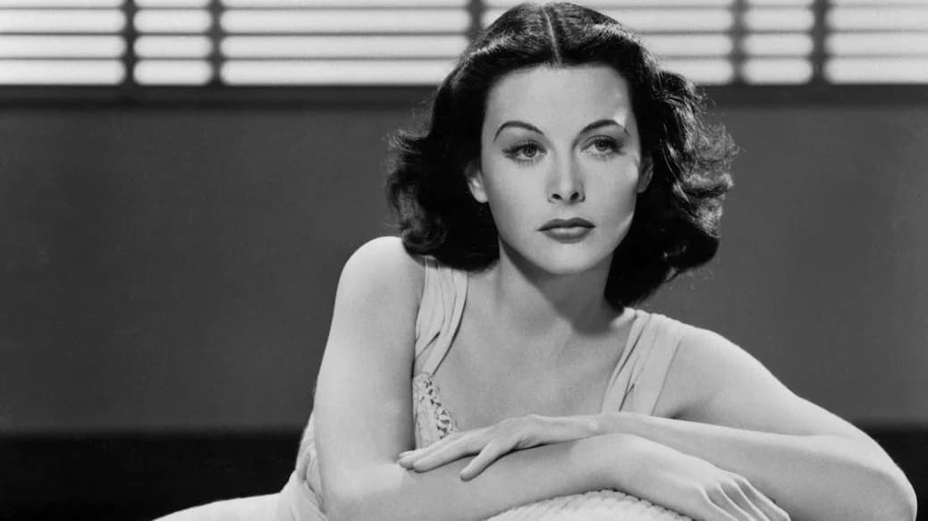 Hedy Lamarr a atriz que criou o Wifi para combater os nazistas