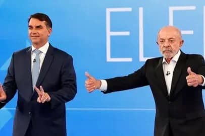 Candidatos no estúdio do debate da Globo