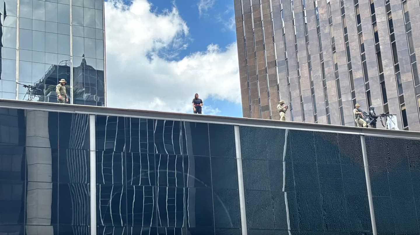 Snipers fazem a segurança de ato pró-Flávio Bolsonaro