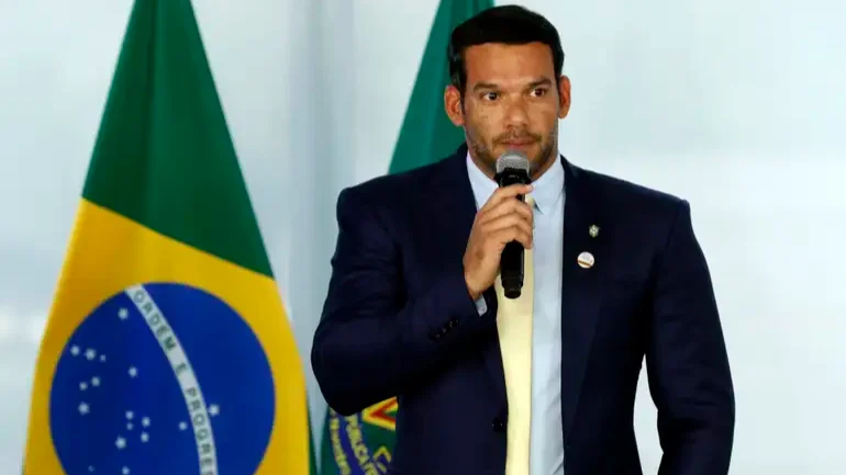 Presidnete da CBF levou amante para viagem paga pela instituição