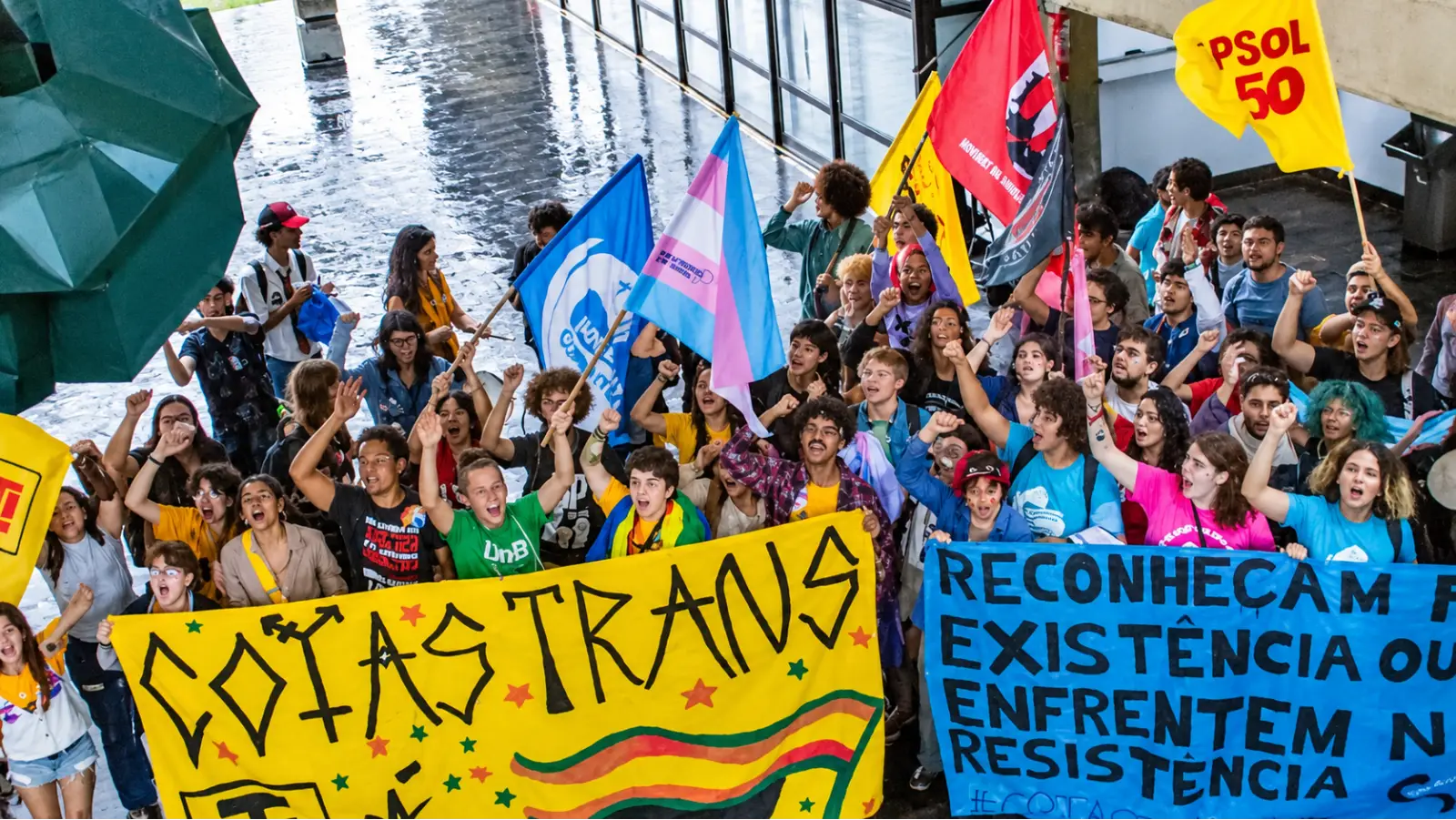 Justiça determina que universidade continuará com cotas trans após processo