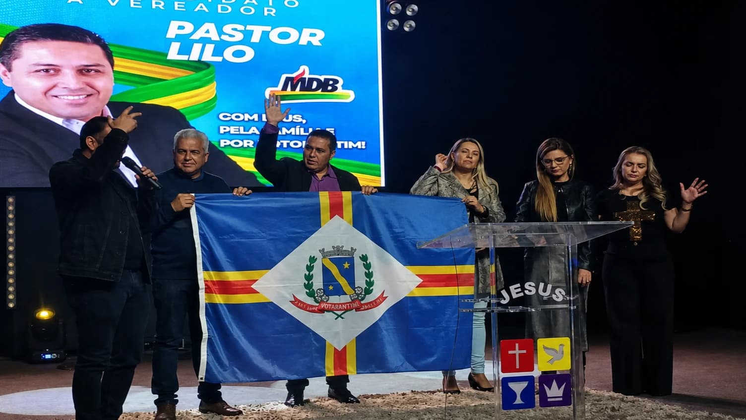 Culto com presença de candidatos