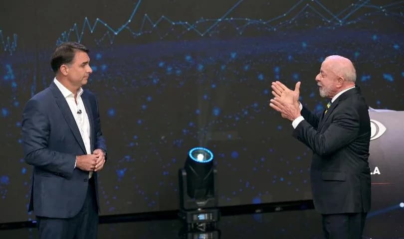 Flávio Bolsonaro e Lula frente a frente no debate da Band