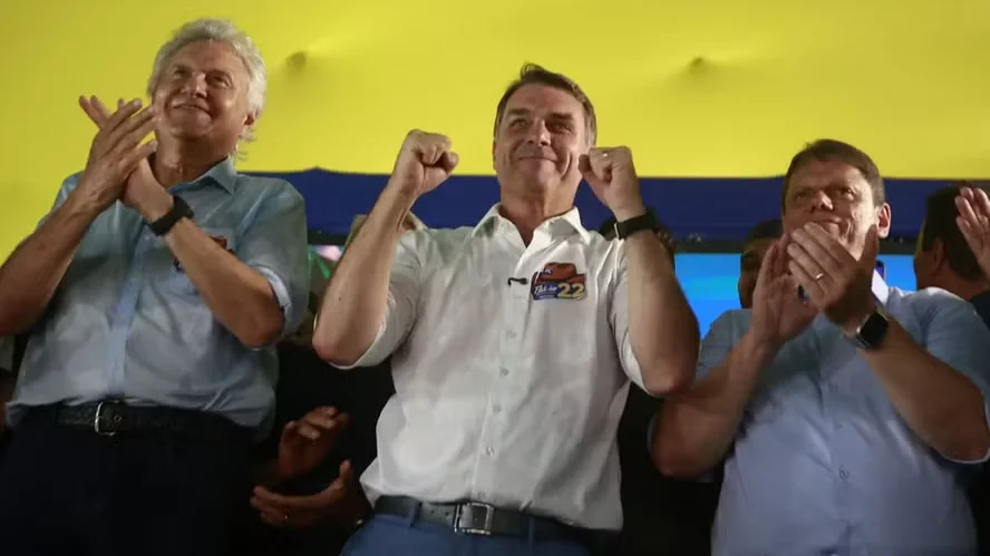Veja quem já está apoiando Flávio Bolsonaro