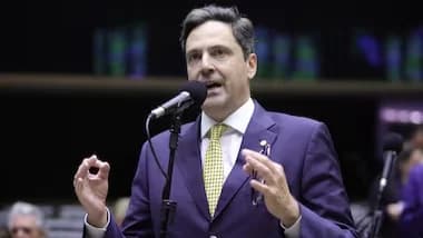Deputado luíz Phllipe de Orleans e Bragança está sendo processado por discriminação contra muçulmanos