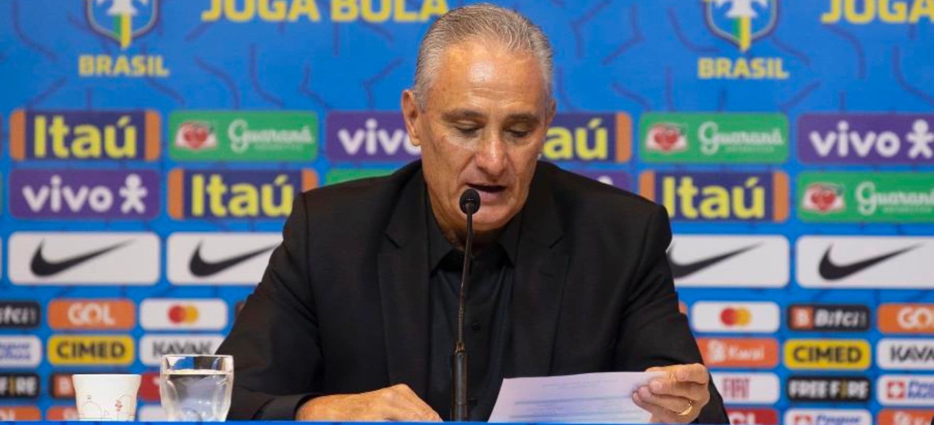 Tite lendo lista de convocados