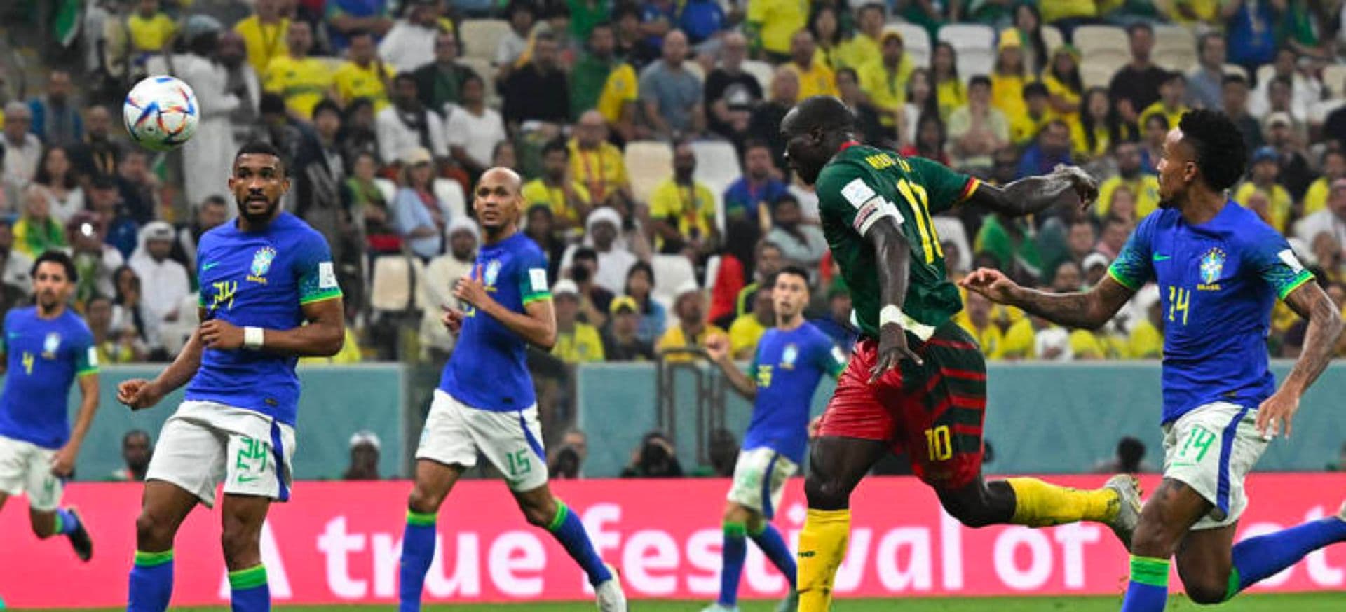 Gol de Aboubakar contra o Brasil