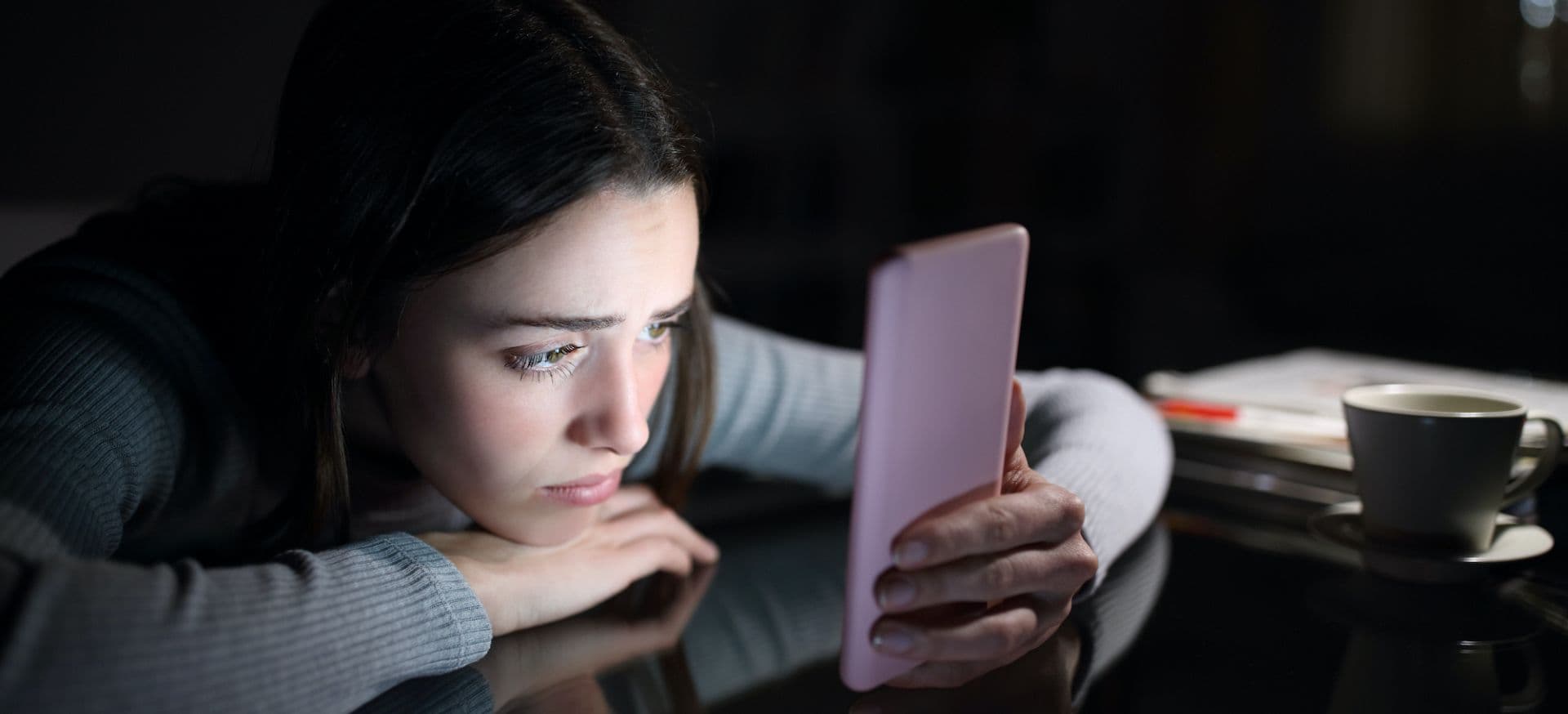 Ansiedade e depressão podem ser agravados pelo uso das redes sociais