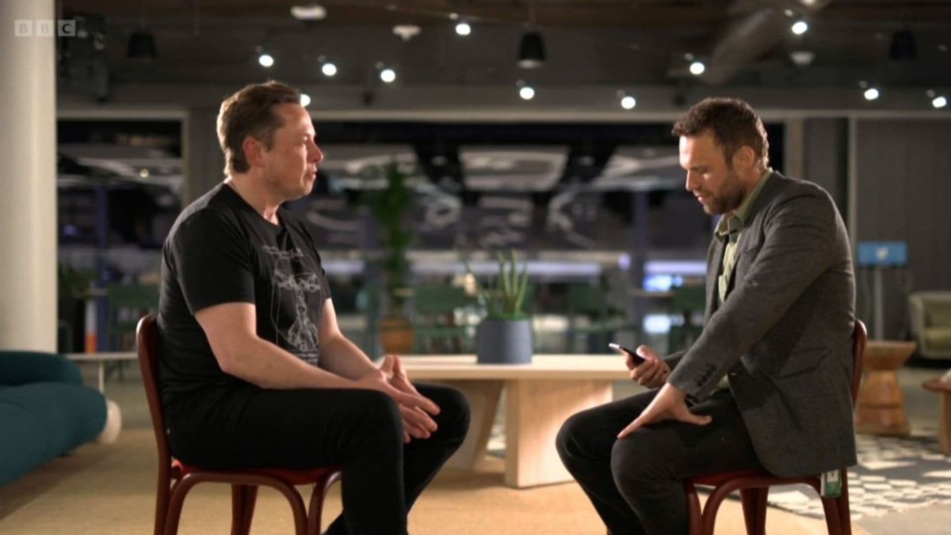 Elon Musk deixa jornalista da BBC sem resposta