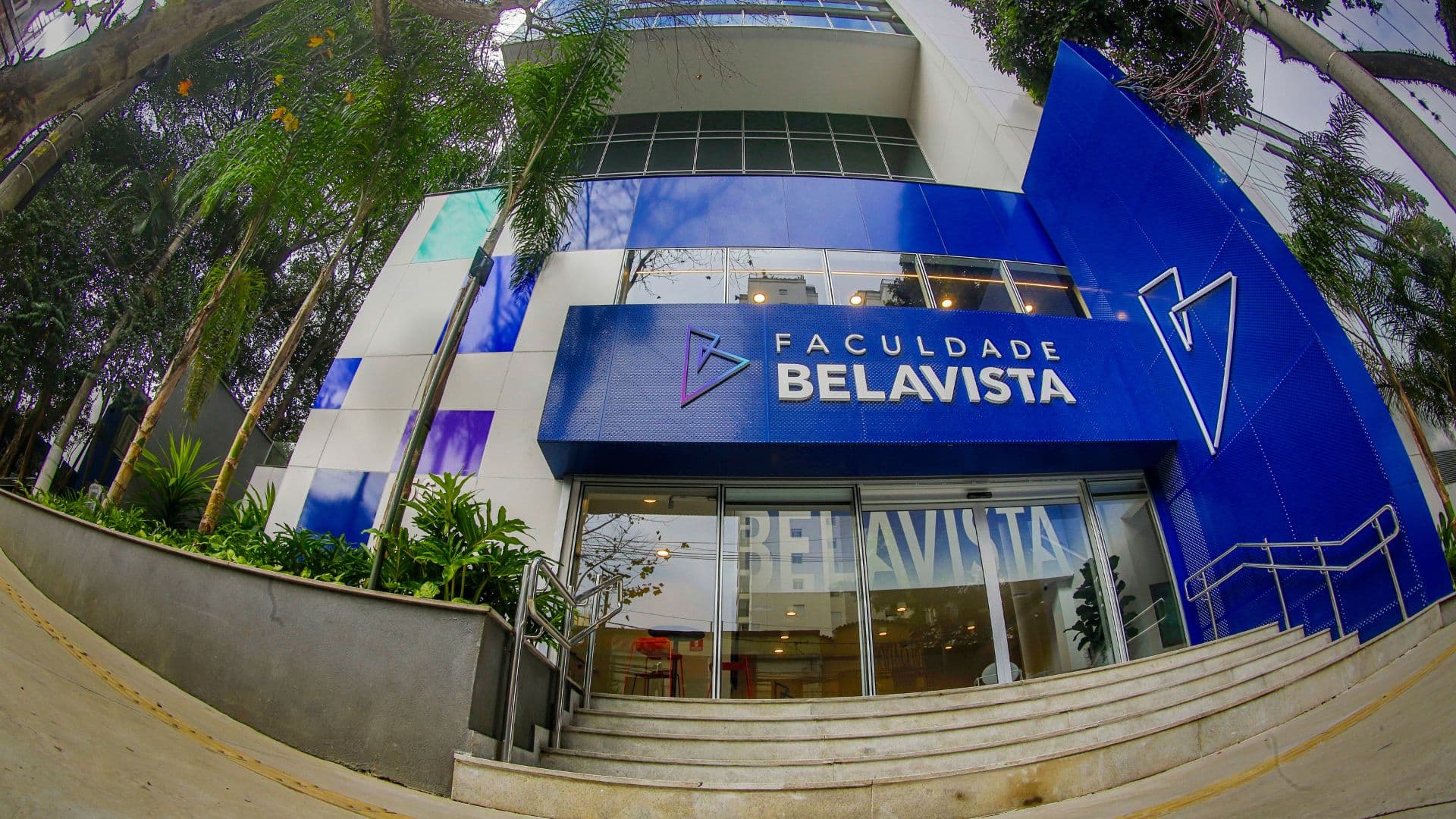 Faculdade de Direito e Economia