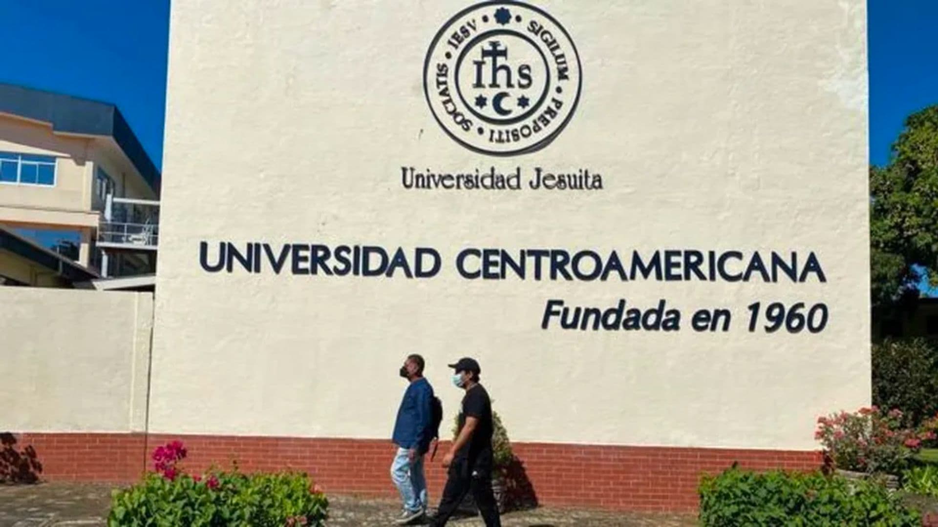 Universidade Centro Americana, administrada pelos padres jesuítas.