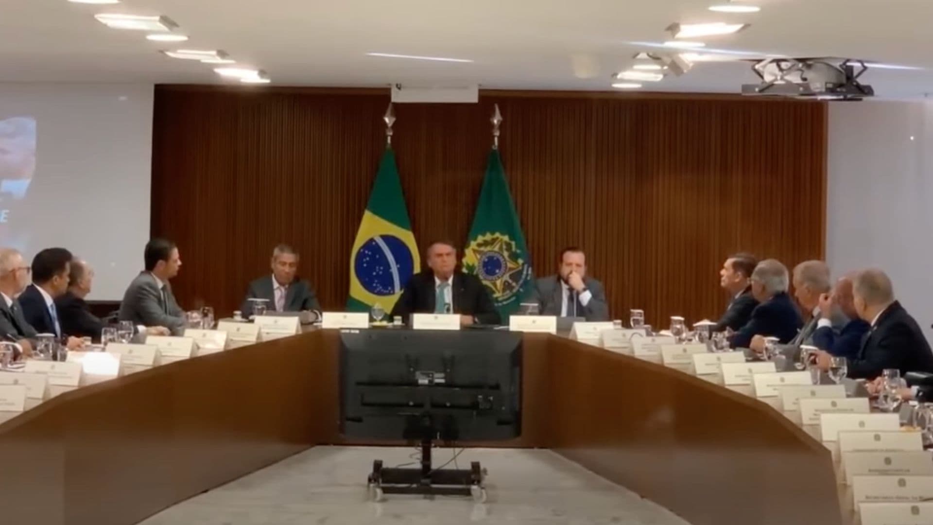 STF Divulga reunião de Bolsonaro e Ministros - Veja Aqui