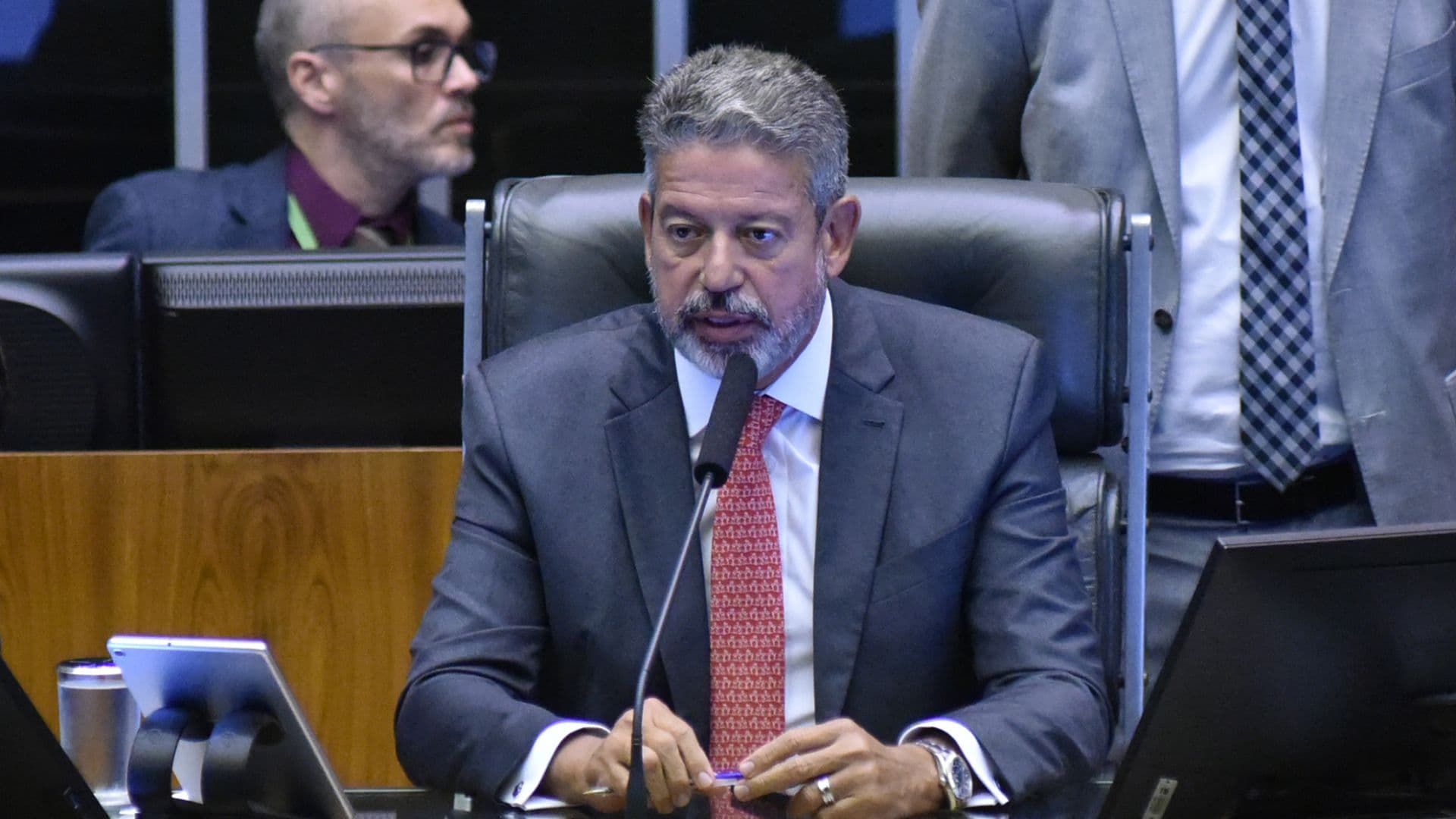 Lira no parlamento