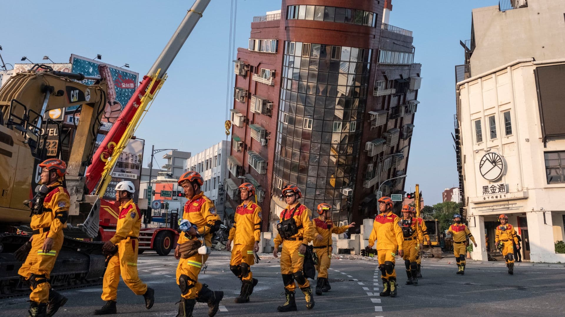Socorristas atuam em Taiwan