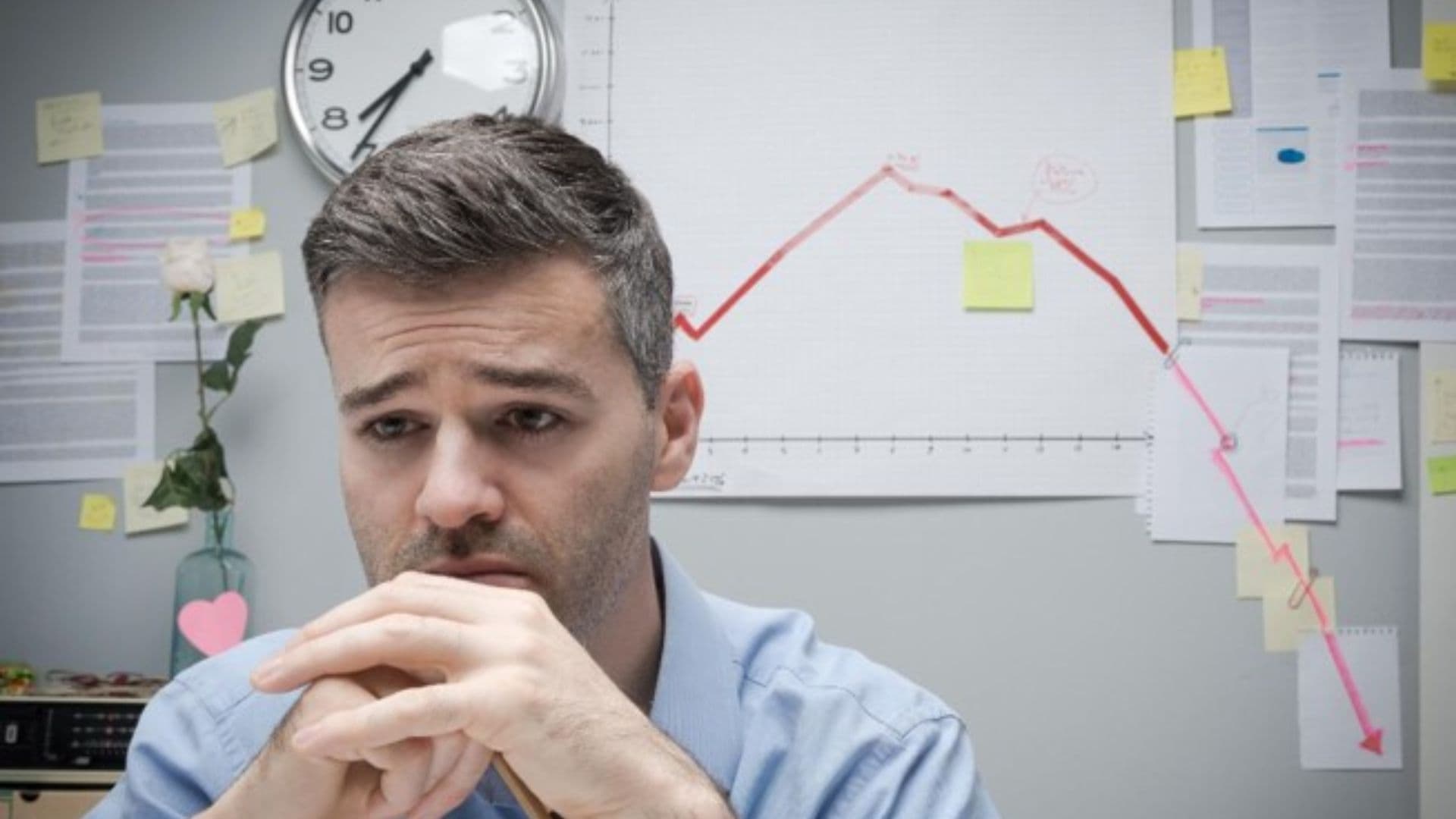Empreendedor desapontado com os números ruins de seu negócio