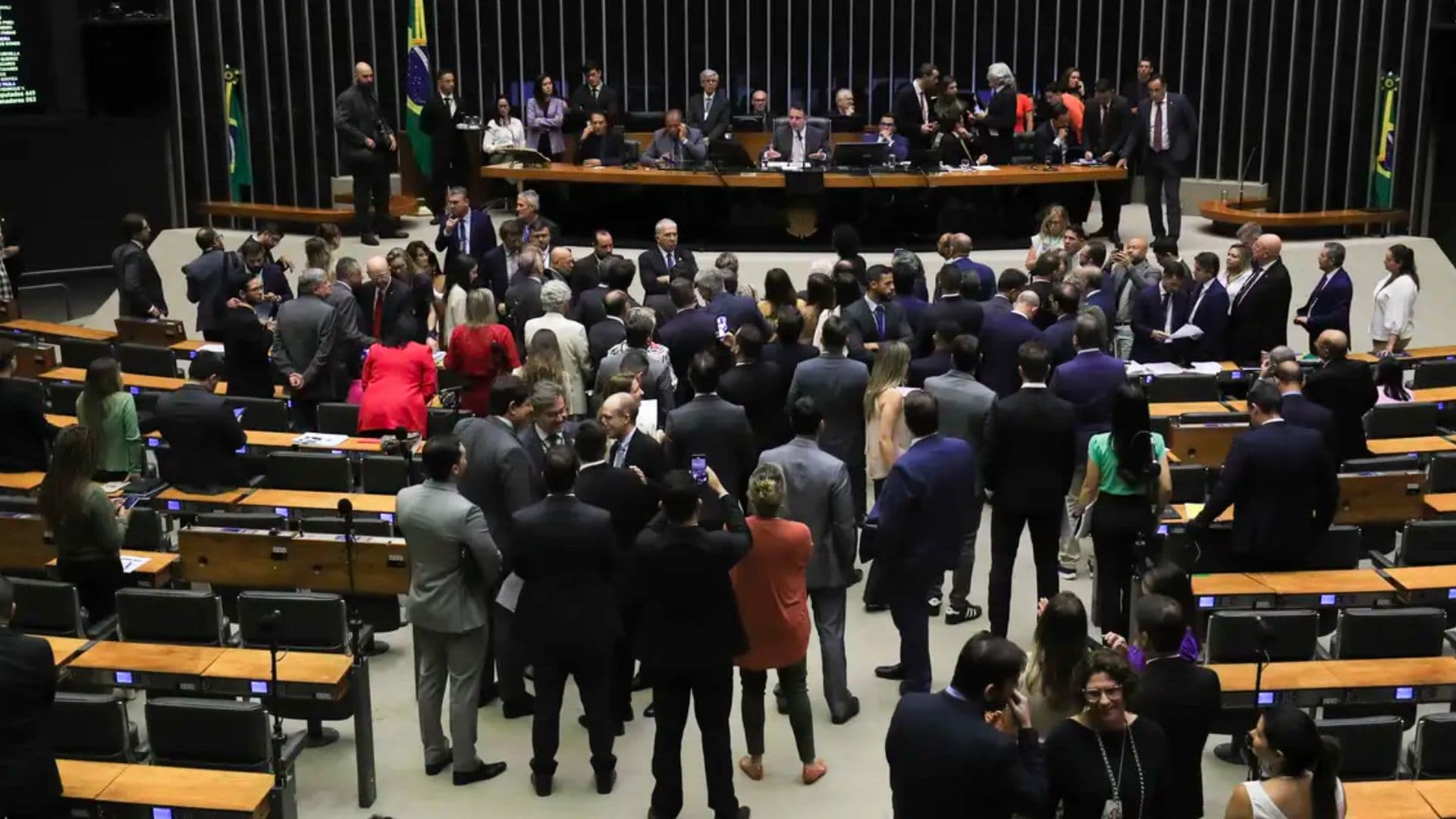 Plenário aprovou a suspensão das dívidas do Rio Grande do Sul