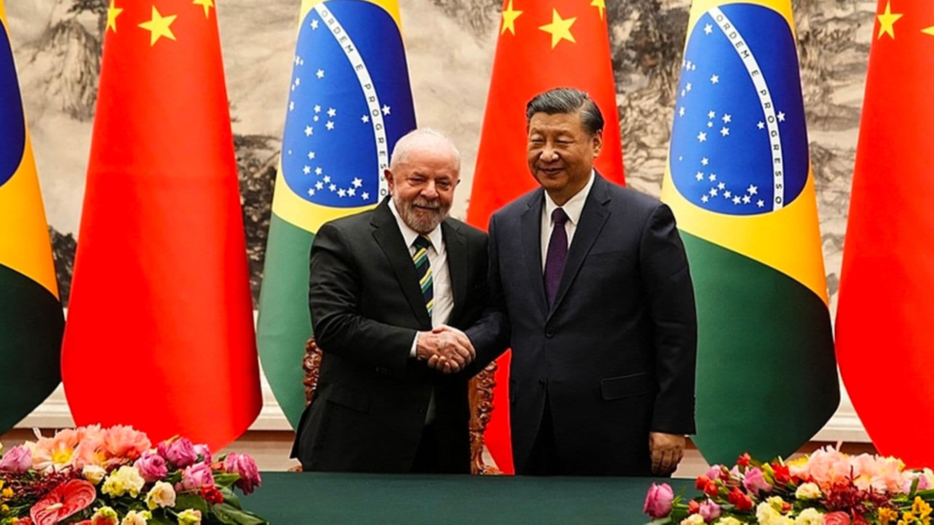 Xi Jinping se encontra com Lula em Pequim