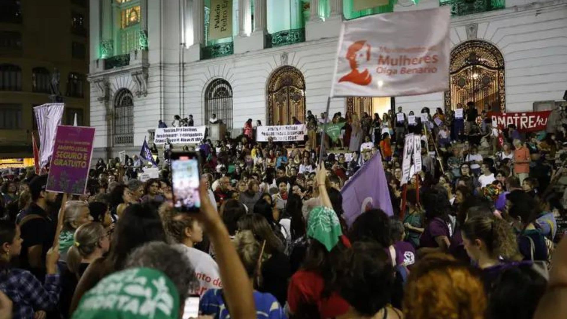 Manifestação contrária ao PL 1904/24 no Rio de Janeiro