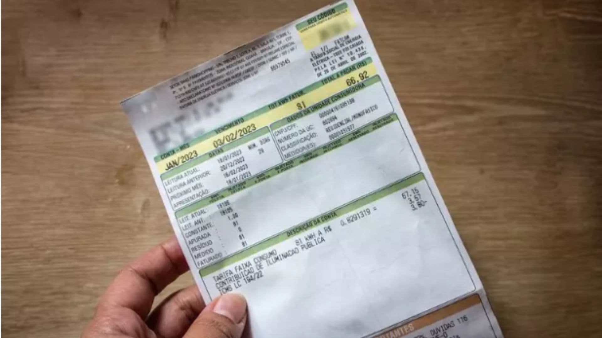 Foto de uma conta de luz da CEMIG