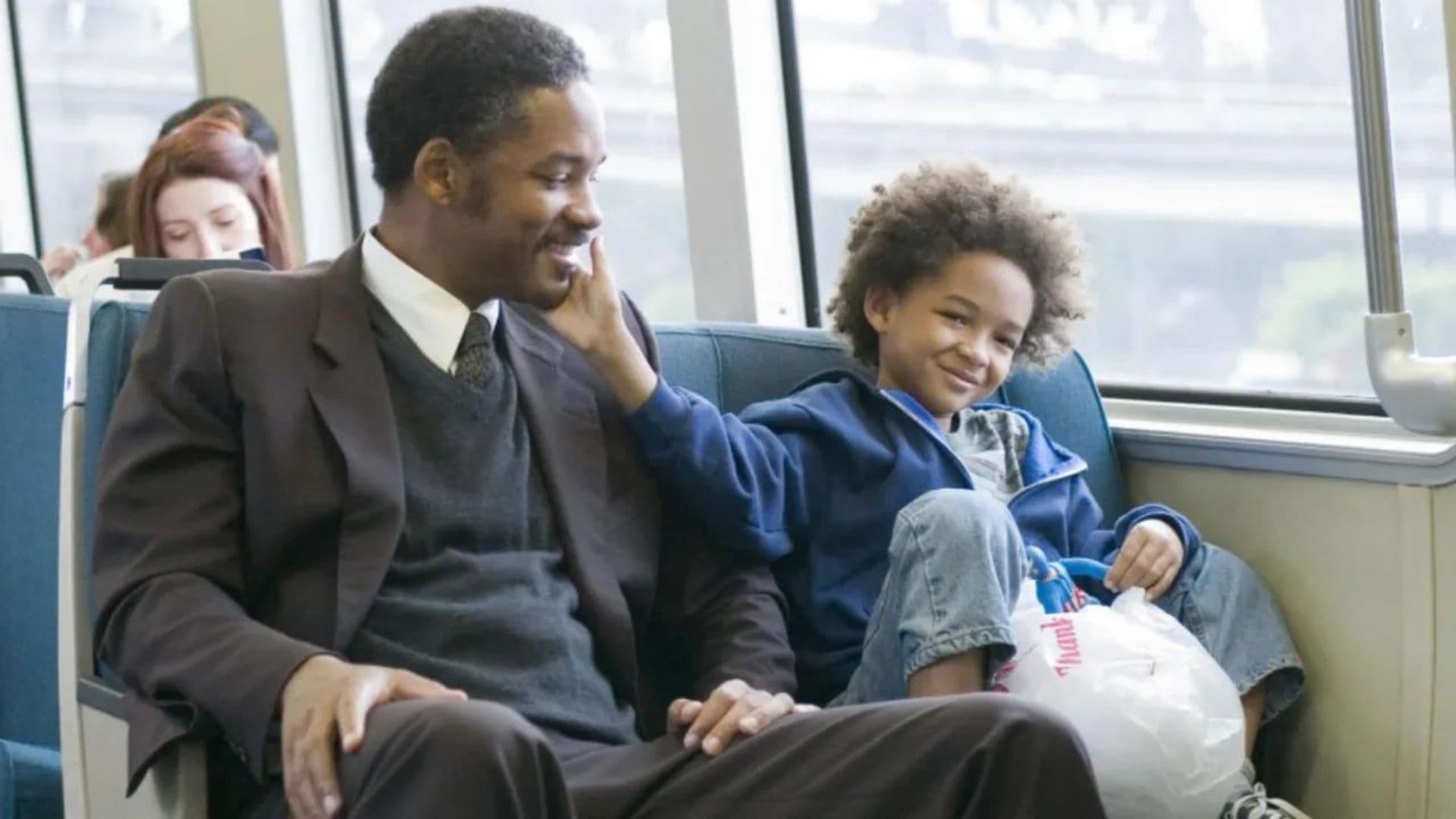 Pai e filho no filme "A Procura da Felicidade"
