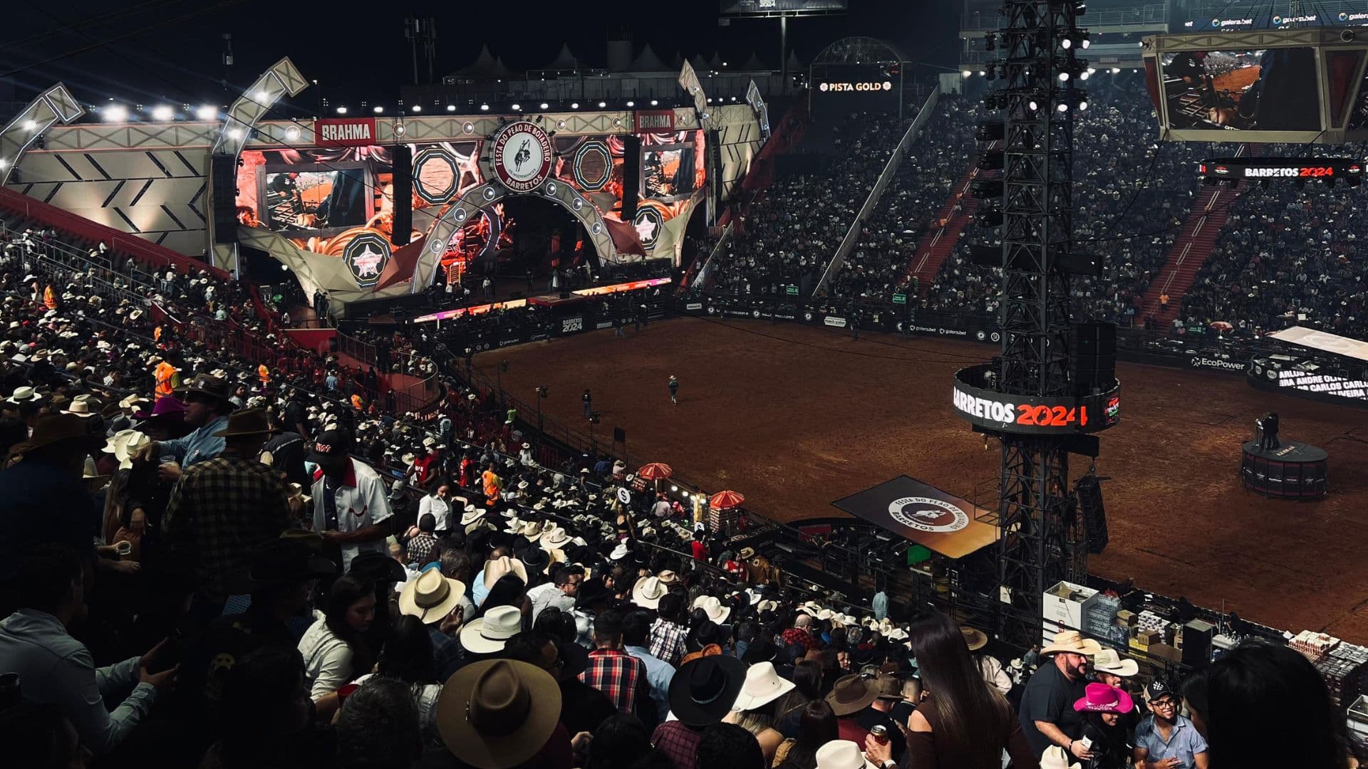 Maior arena de rodeio da América Latina (Barretos-SP)
