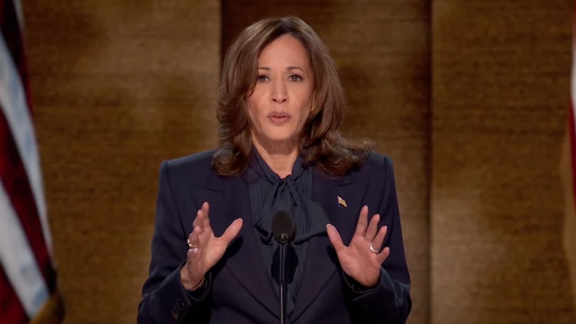 Kamala Harris discursa na convenção democrata