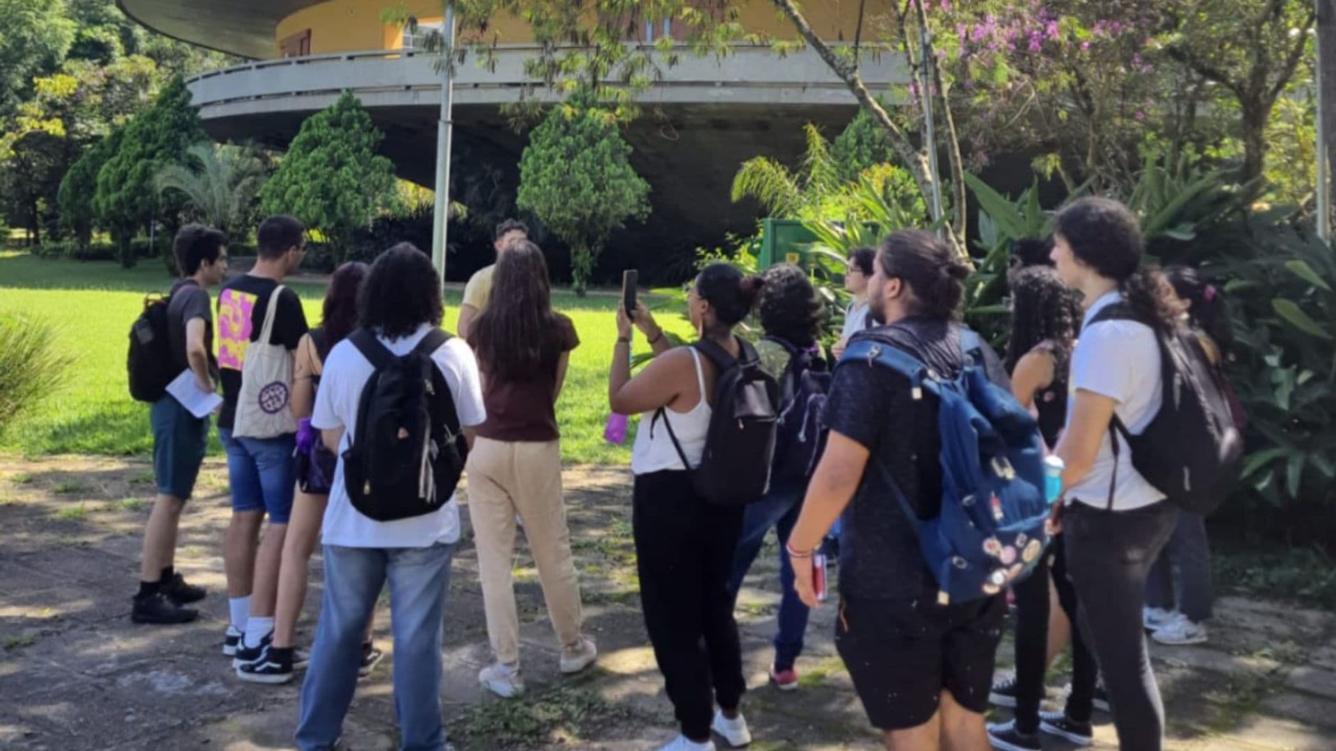 Estudantes reunidos na USP