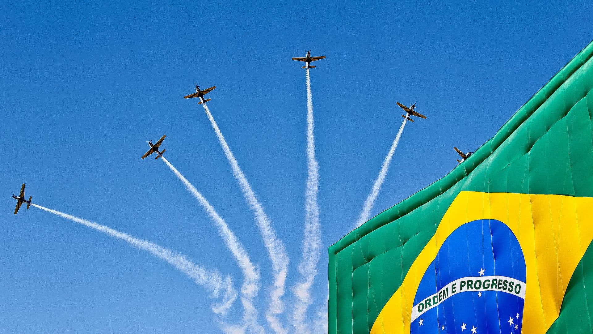 Esquadrilha da Fumaça no desfile de 7 de setembro.