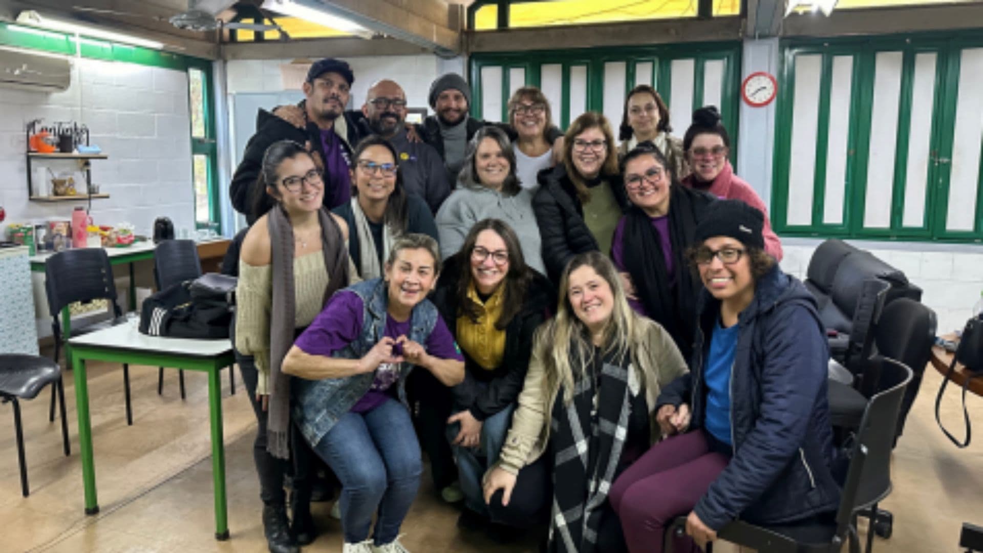 Voluntários da ONG Olhar de Bia no Rio Grande do Sul