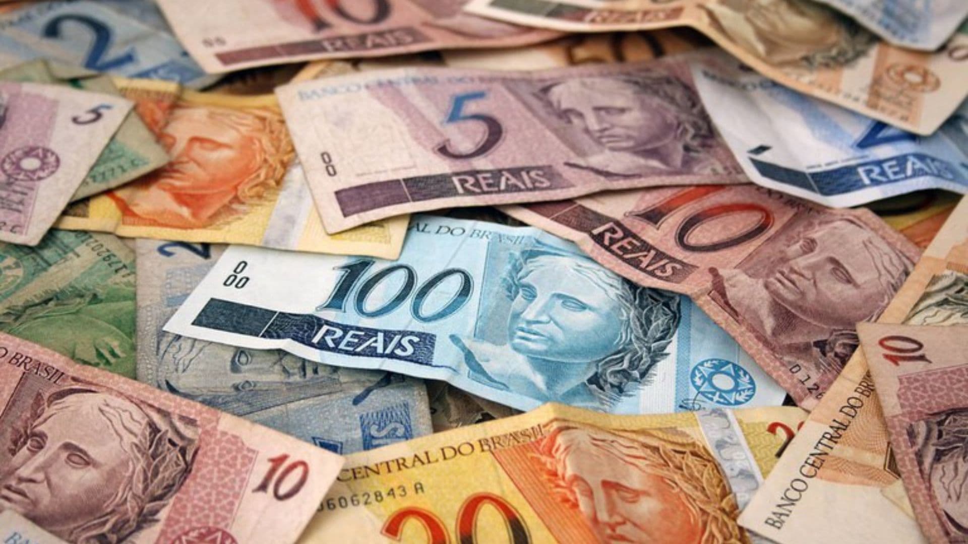 Projeto do governo possibilita que governo confisque dinheiro esquecido na poupança