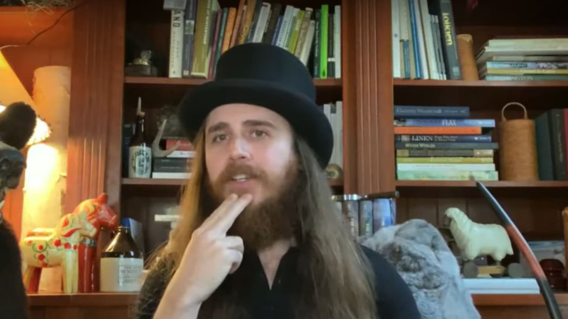 O influenciador Rasta, em seu programa na Brasil Paralelo