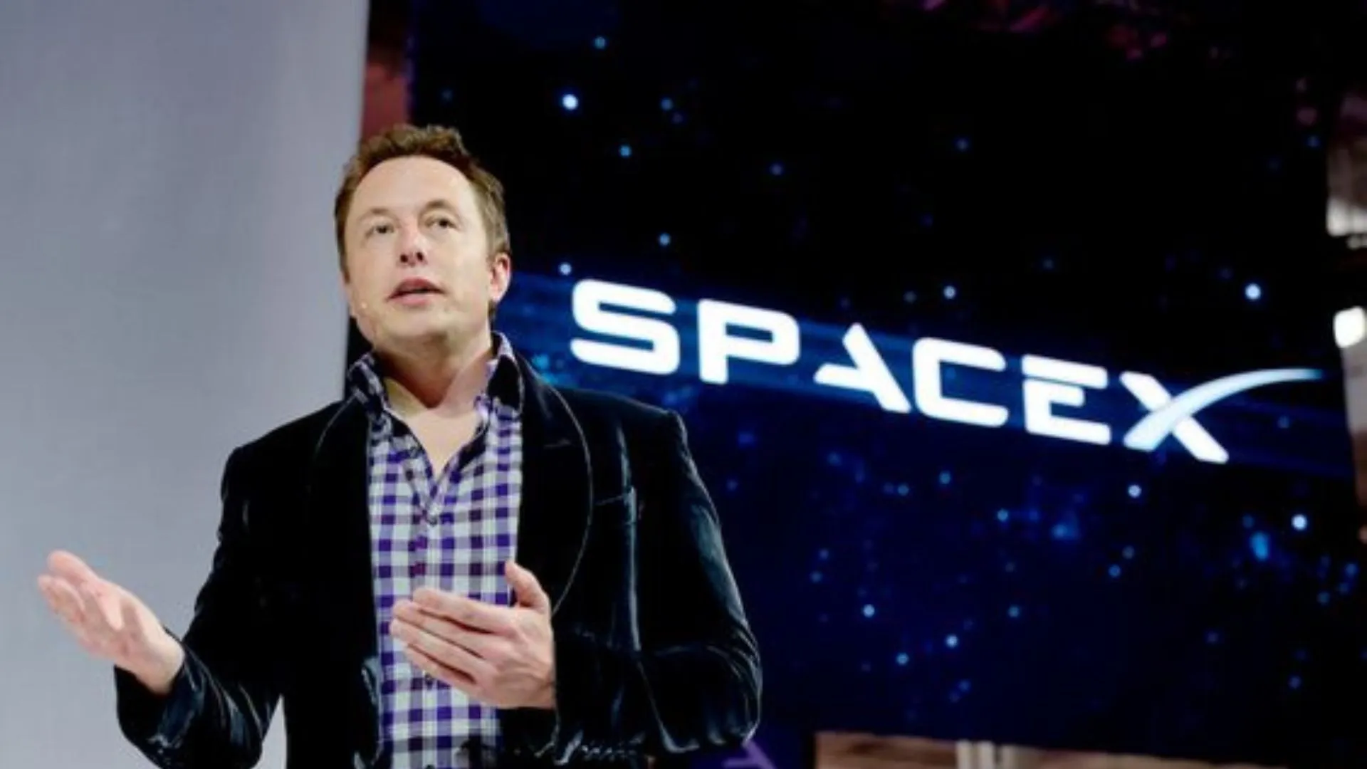 Elon Musk discursando
