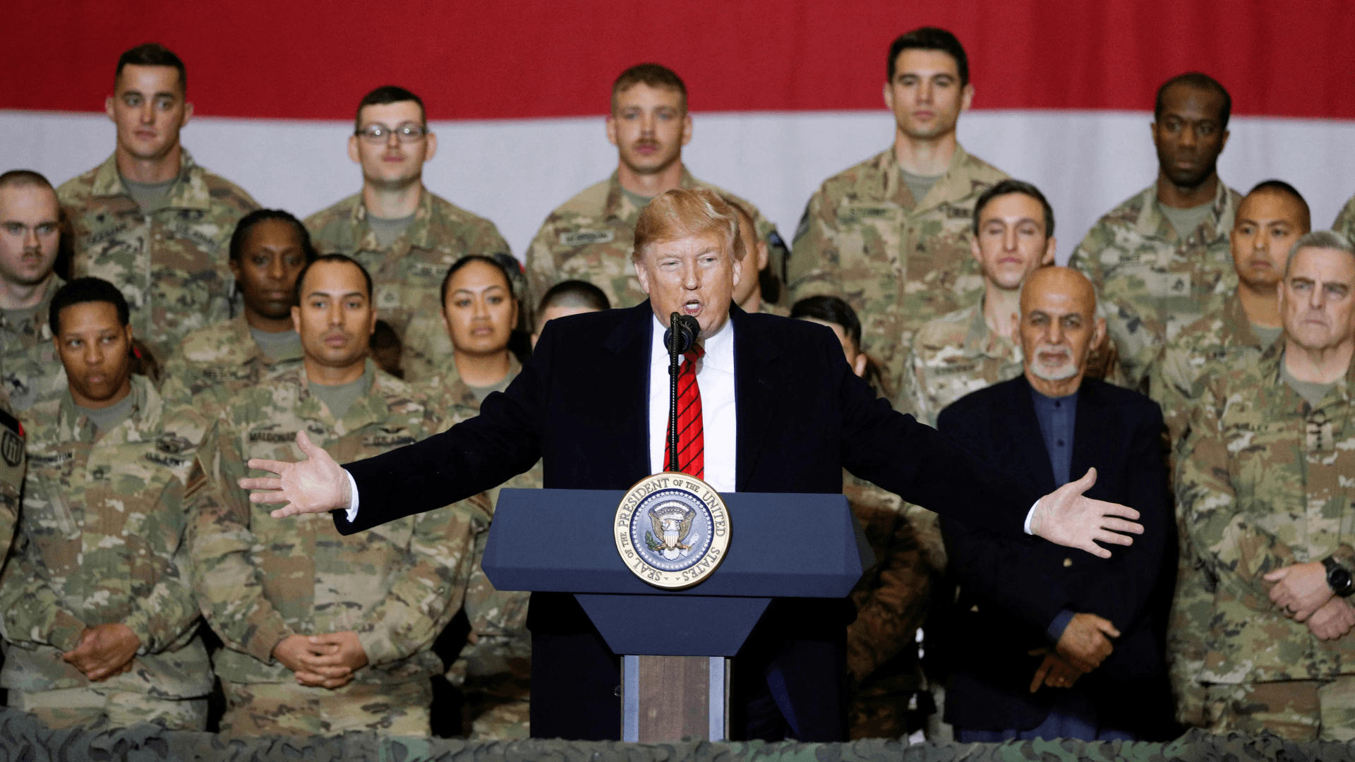 Trump em visita às tropas no Afeganistão durante seu primeiro mandato