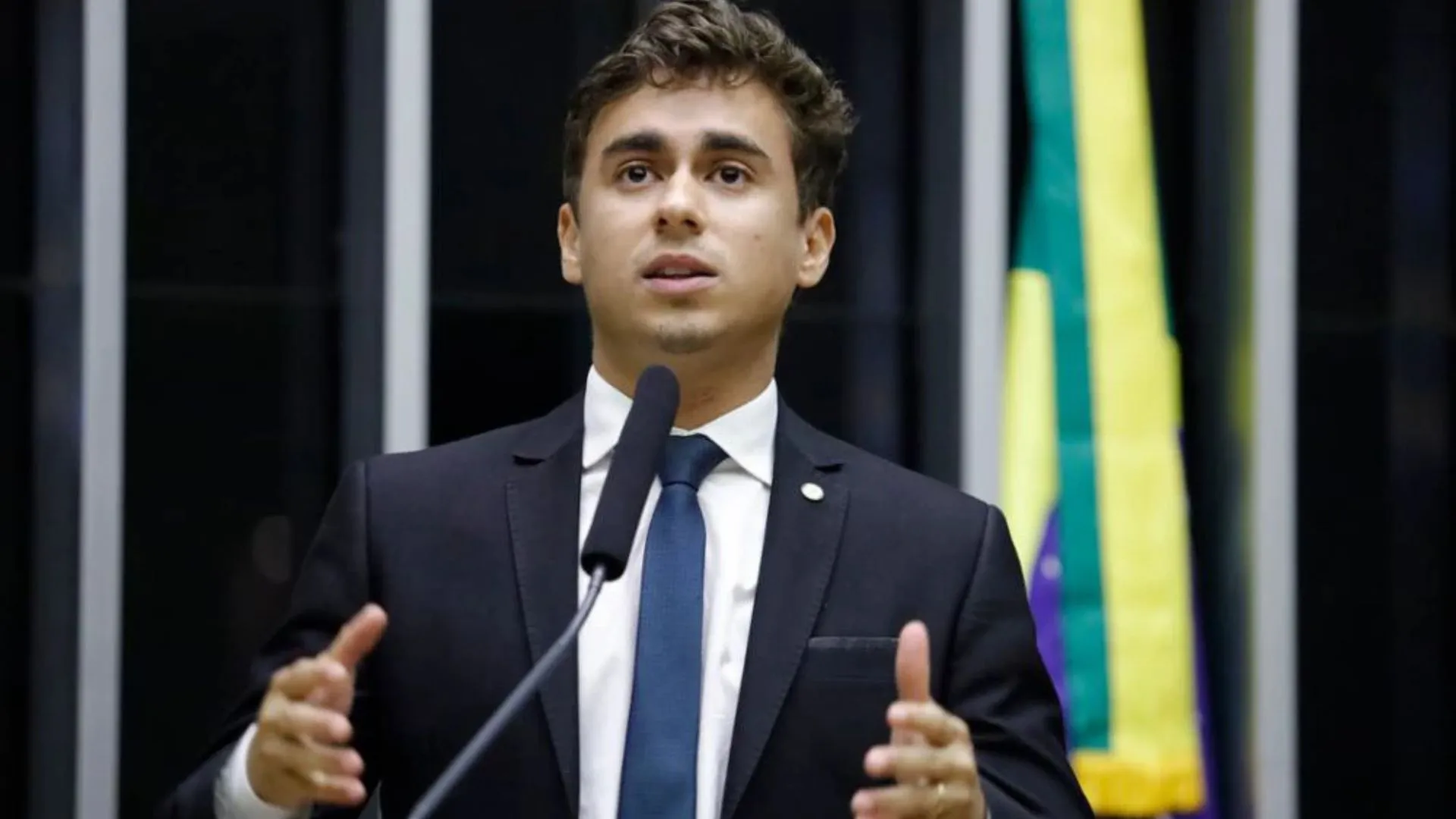 Nikolas Ferreira falando na Câmara dos Deputados
