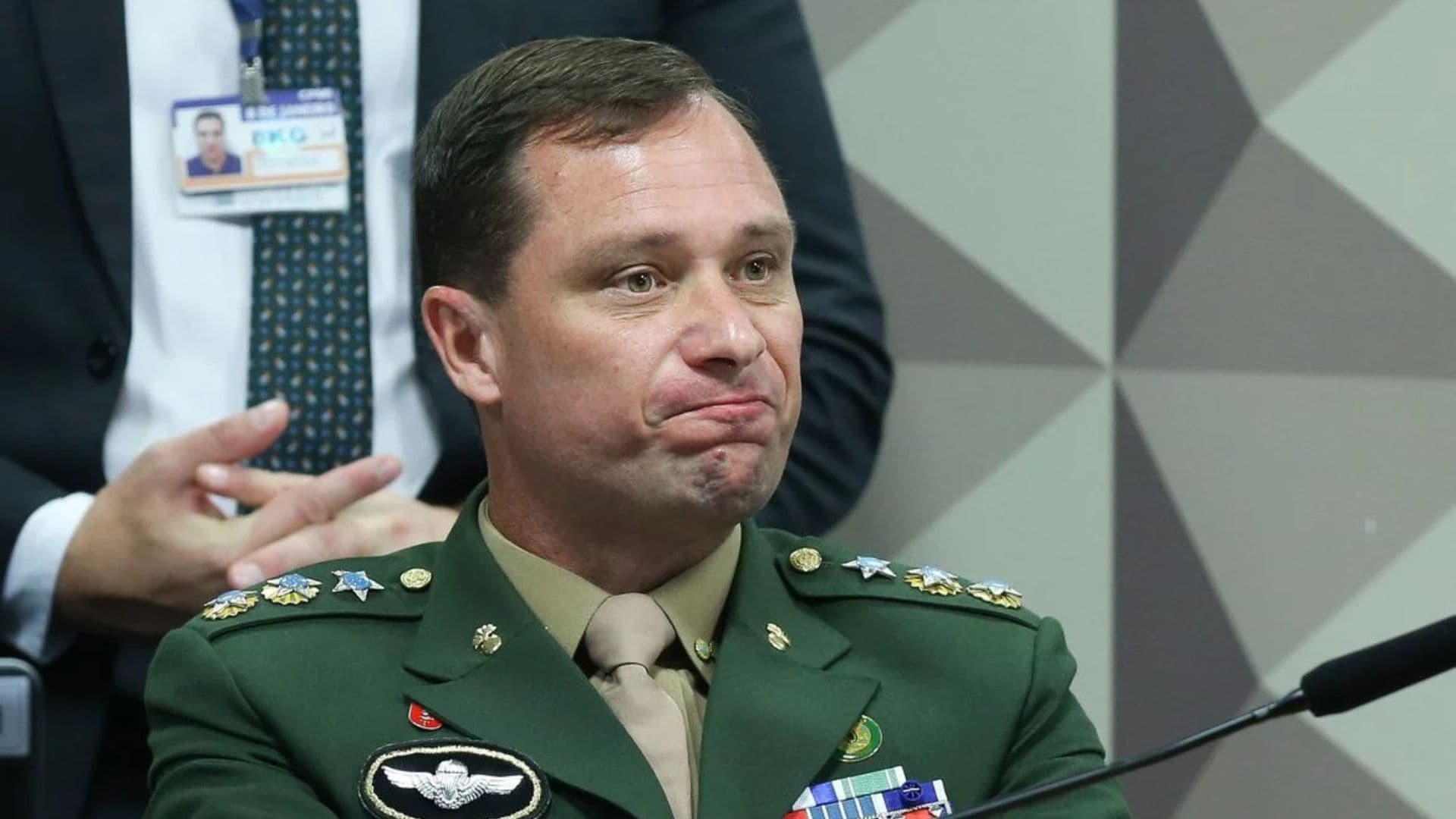 Mauro Cid durante depoímento