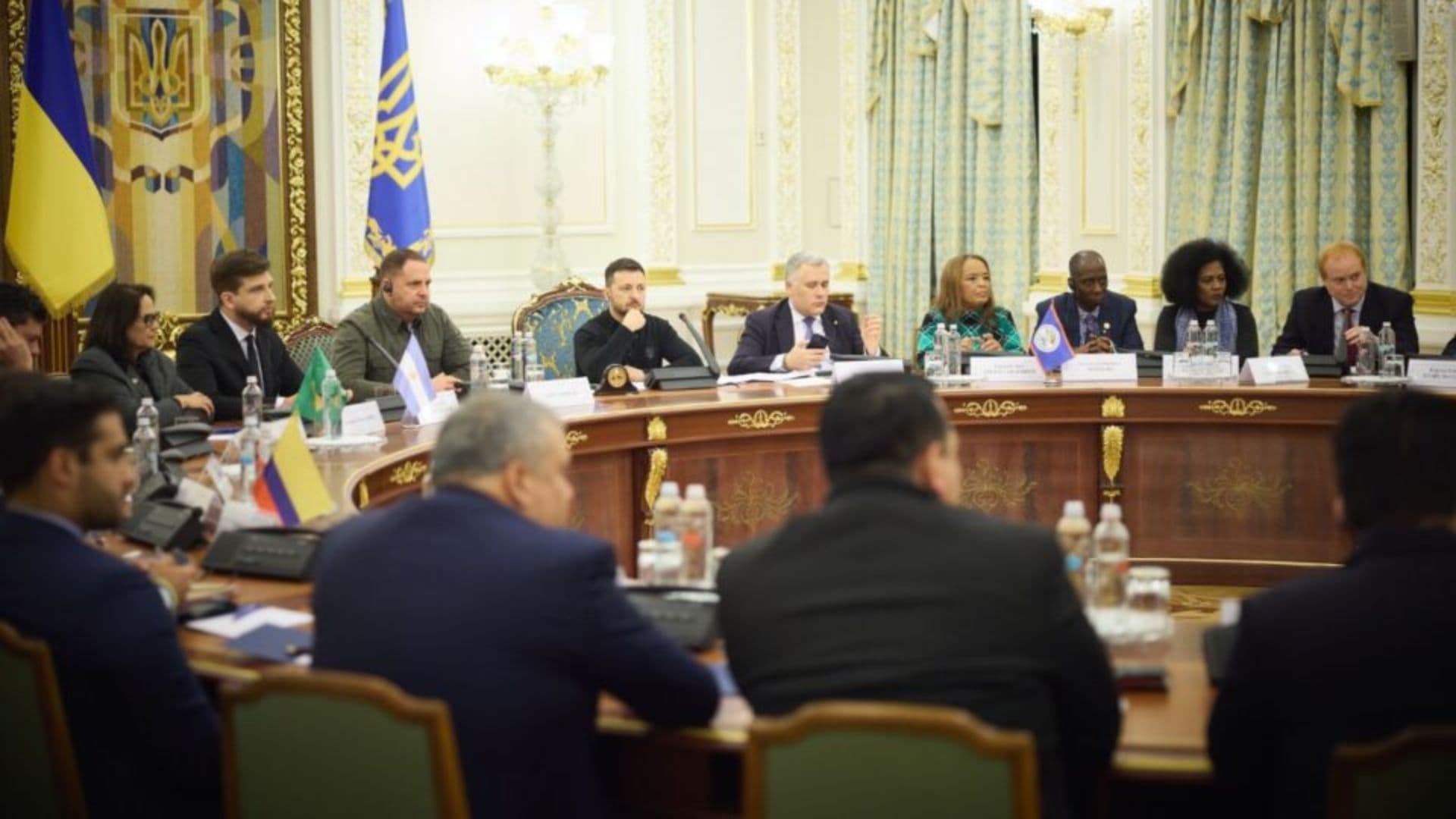 Zelensky no encontro com parlamentares latinos