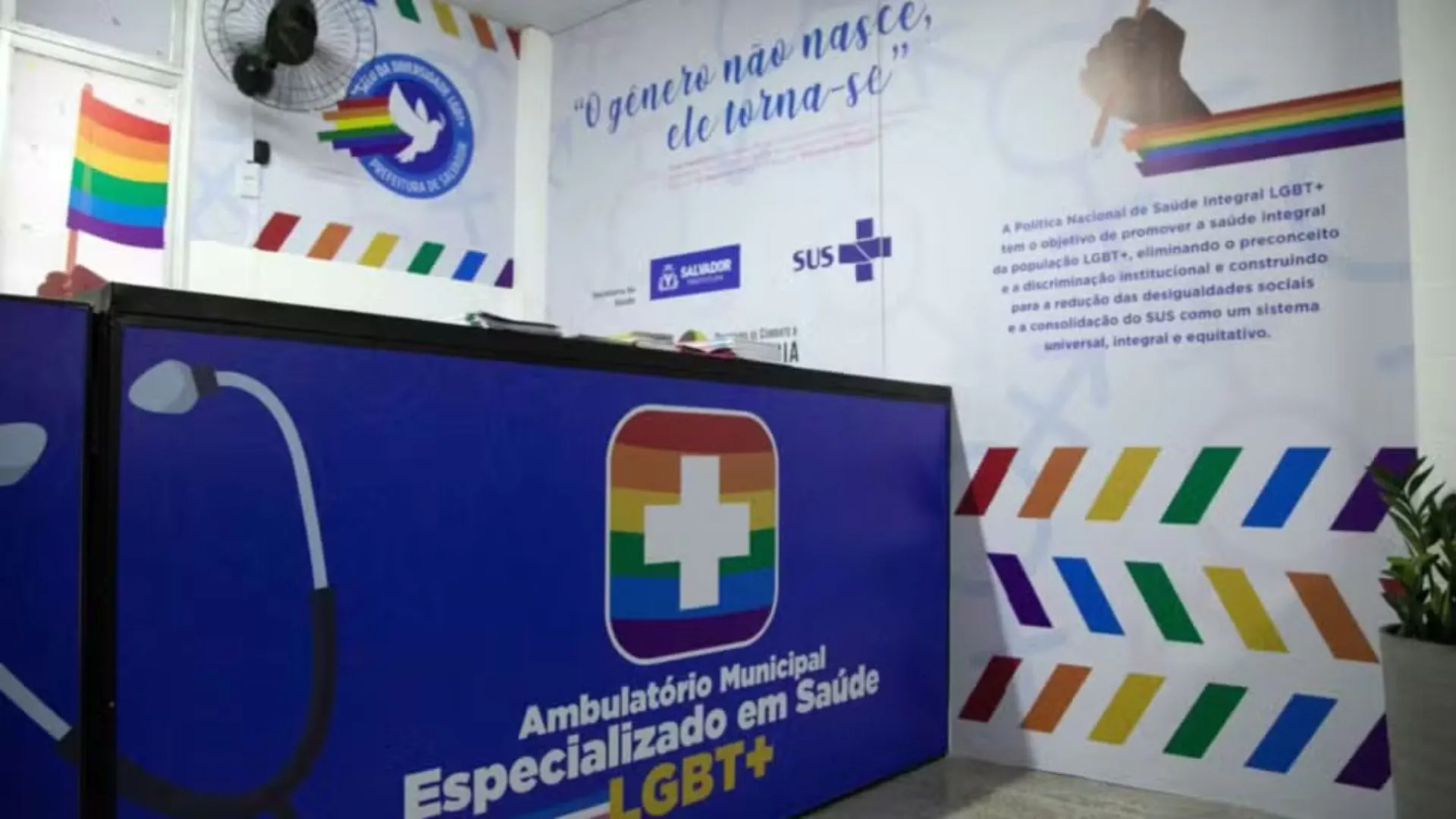 Posto de atendimento LGBT no SUS