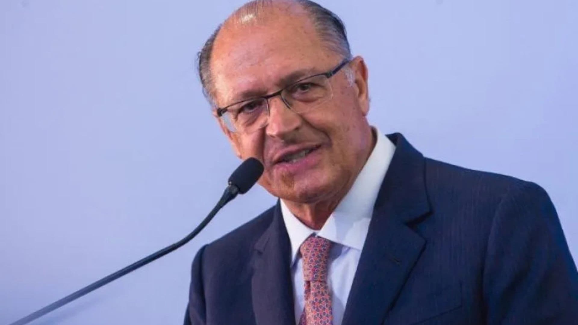 Troca de comando no Ministério da Defesa
