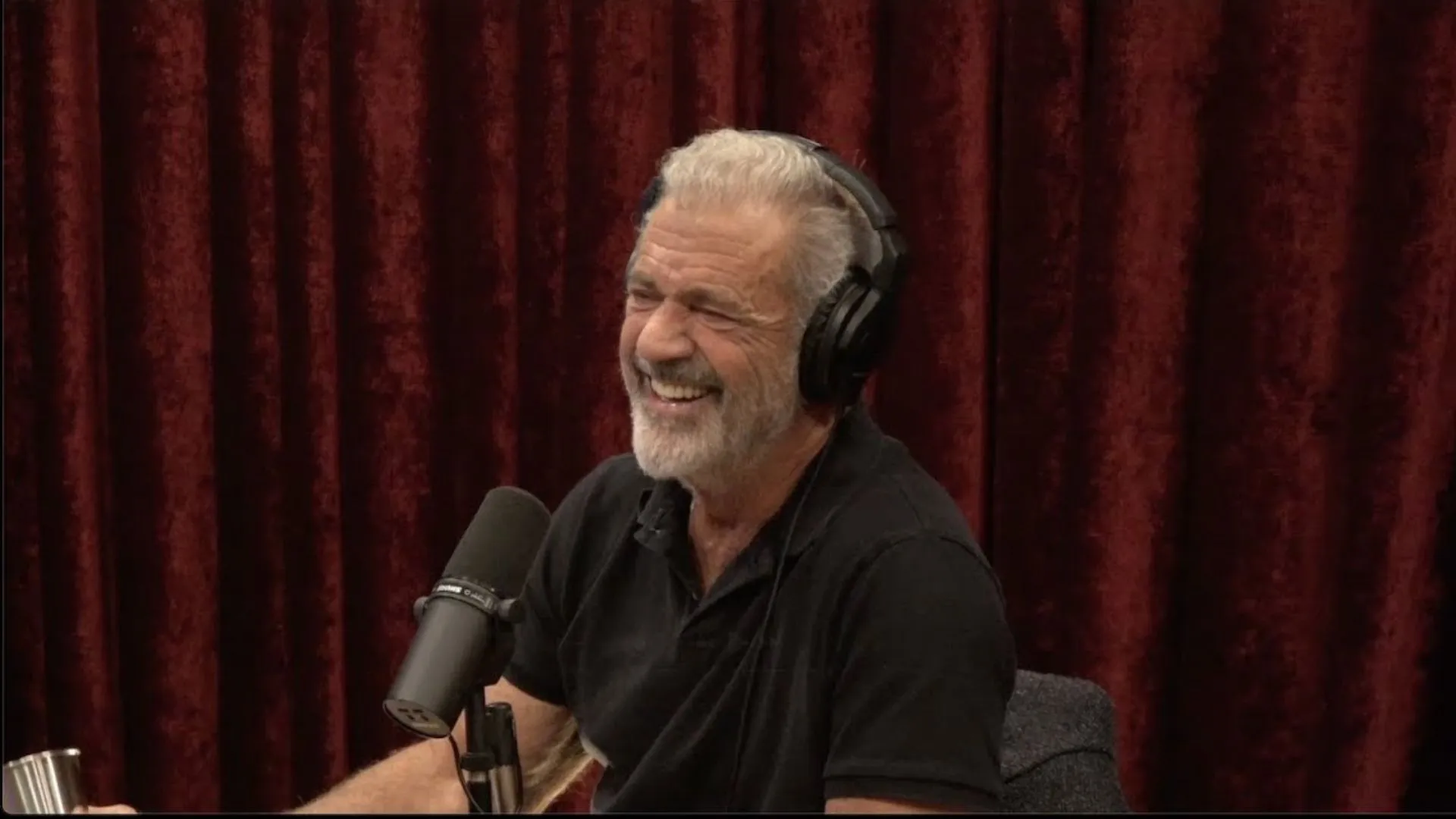 Mel Gibson durante podcast com Joe Rogan