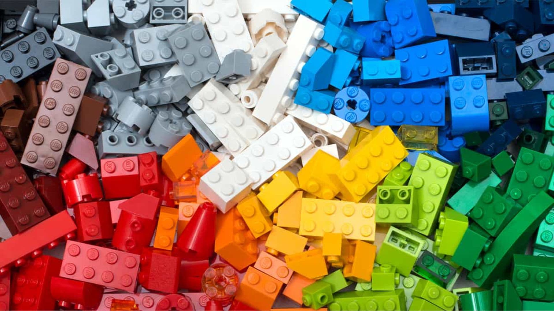 Um monte de peças de Lego, brinquedo acusado de ser "heteronormativo".