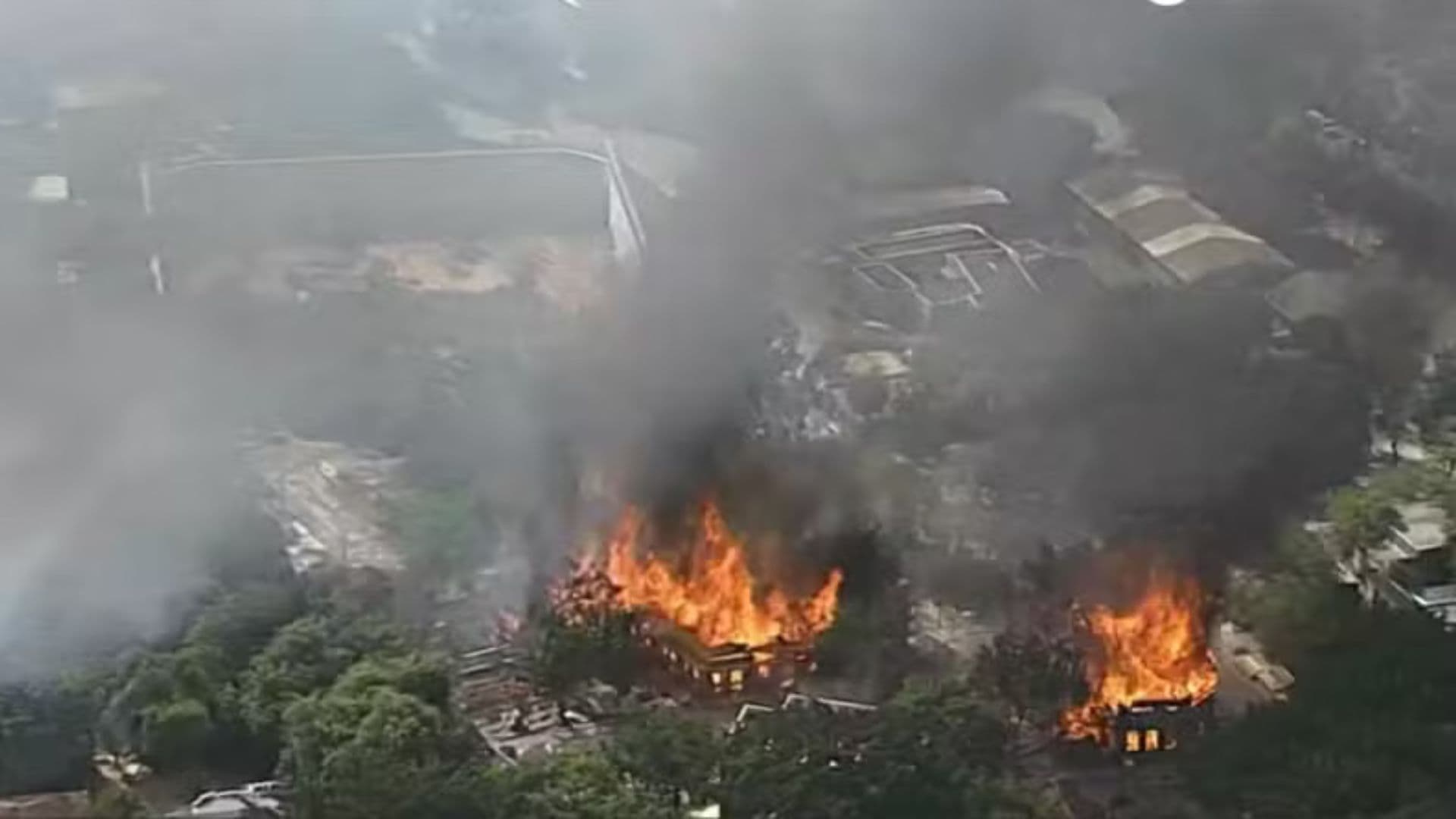Incêndio no Projac da Rede Globo.