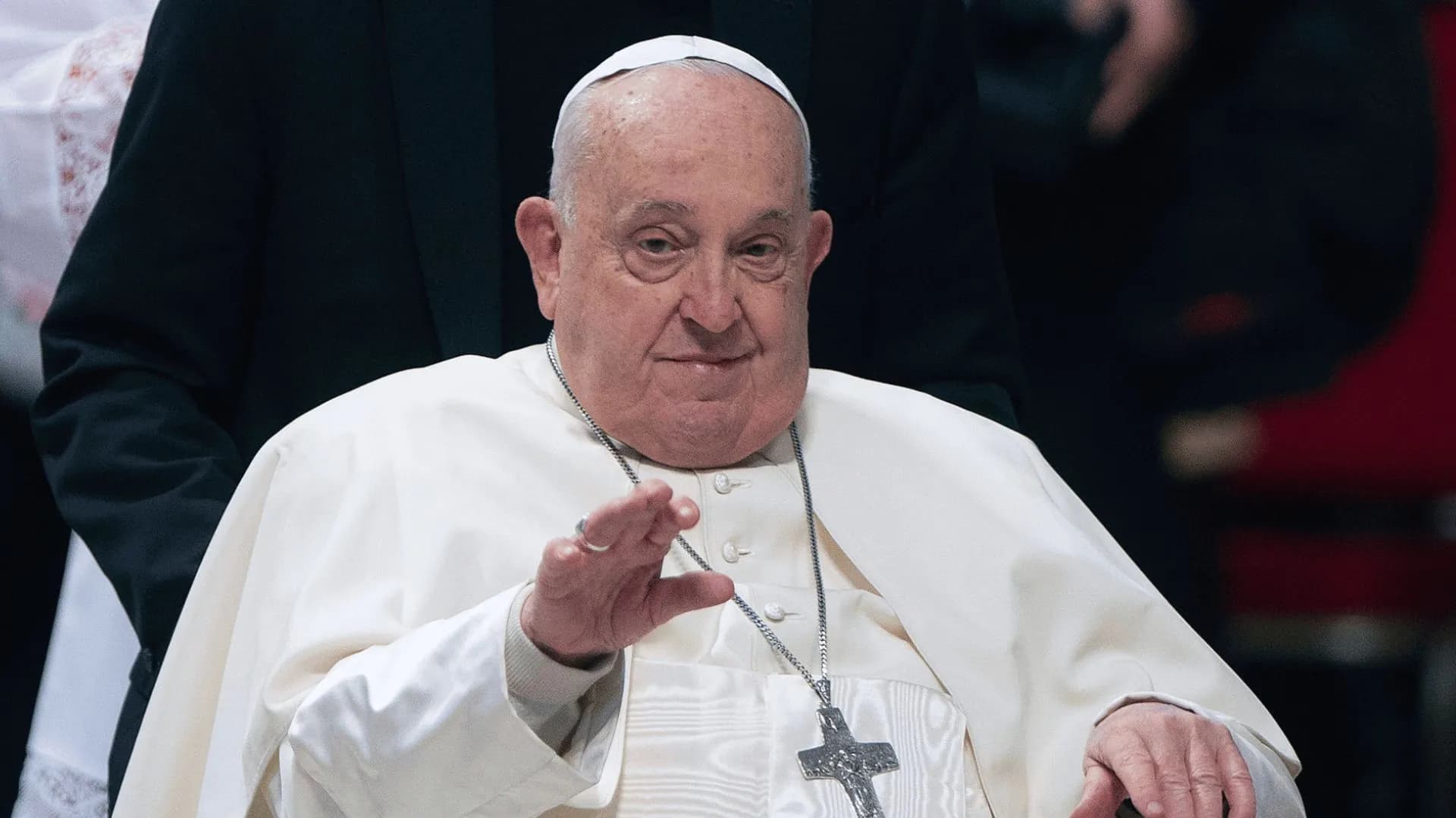 Vaticano atualiza quadro de saúde do Papa