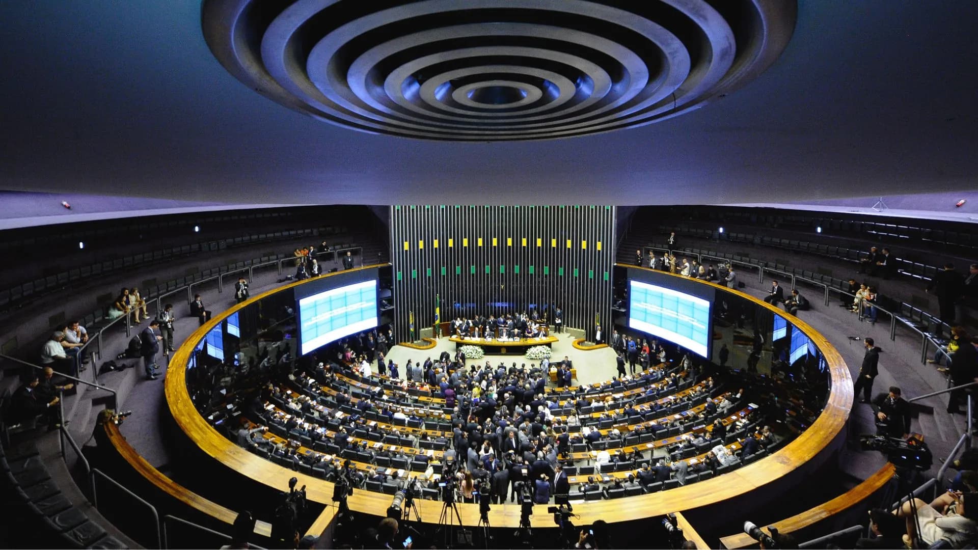 Anistia aos presos do 8 de janeiro: 171 deputados apoiam a proposta