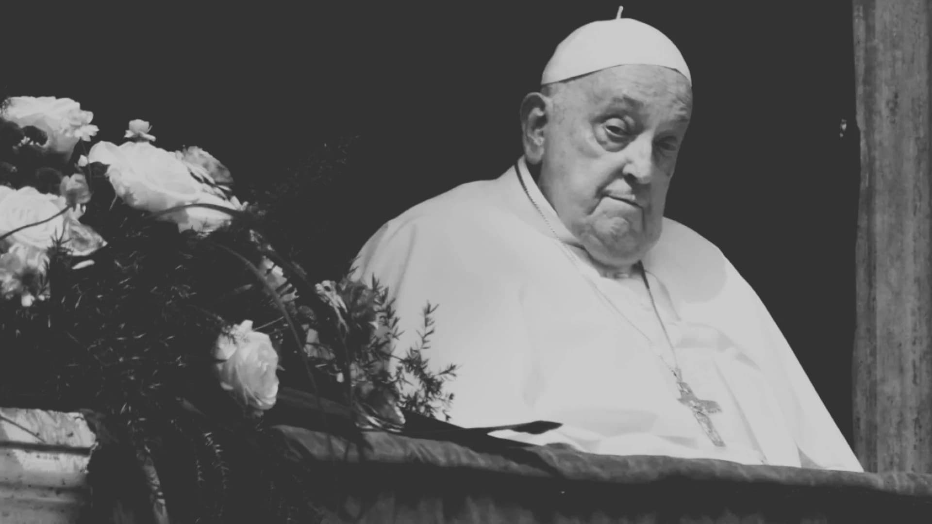 Papa Francisco na sacada da Basílica de São Pedro