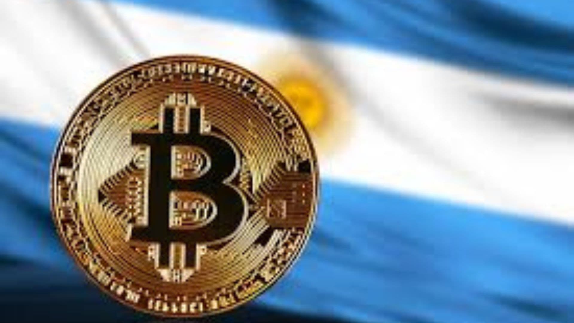 Bitcoin em frente à bandeira argentina.