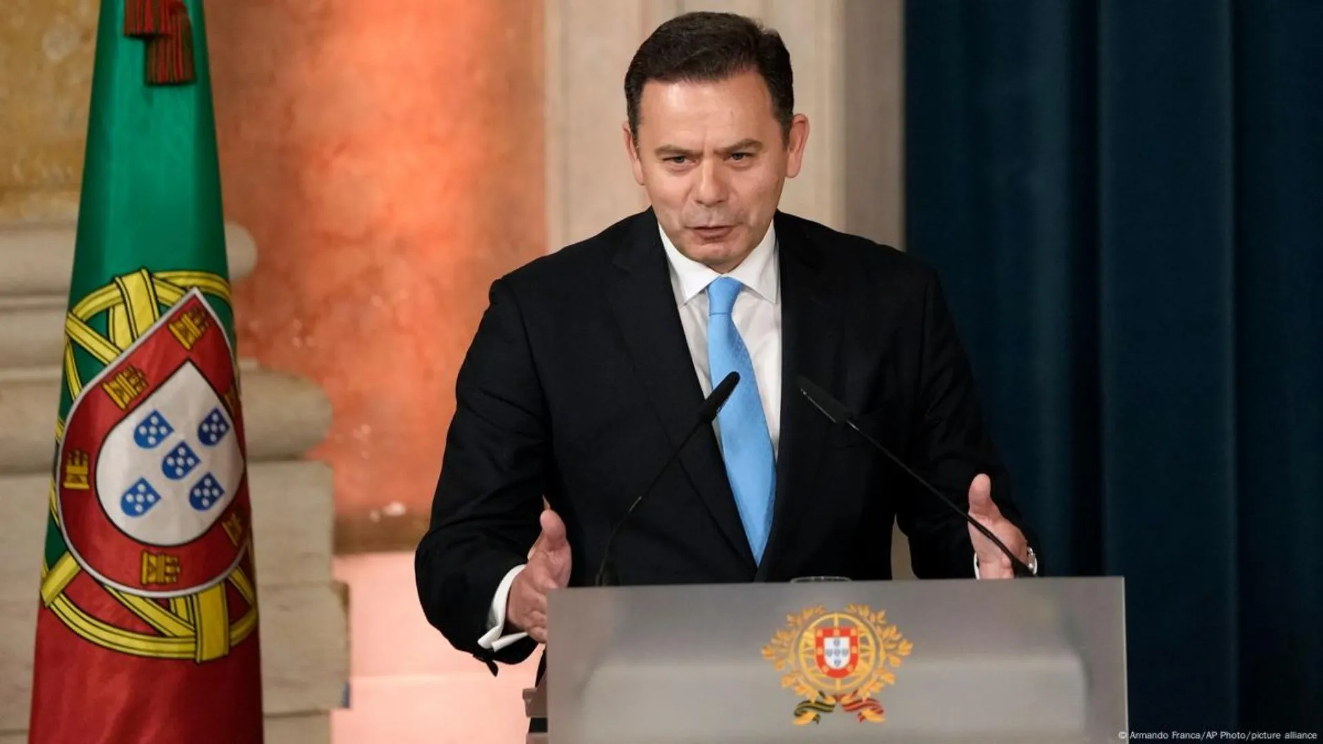 Luís Montenegro, premiê português, durante discurso