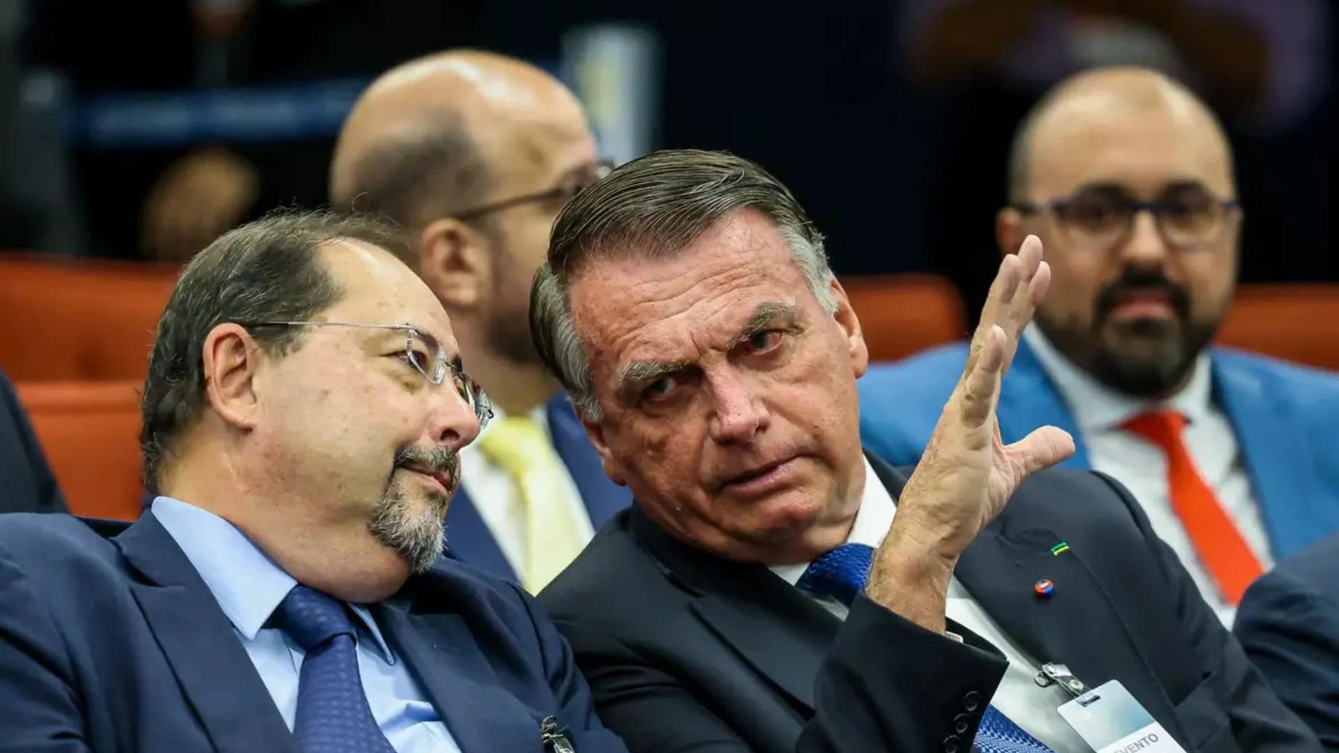 Jair Bolsonaro e advogado